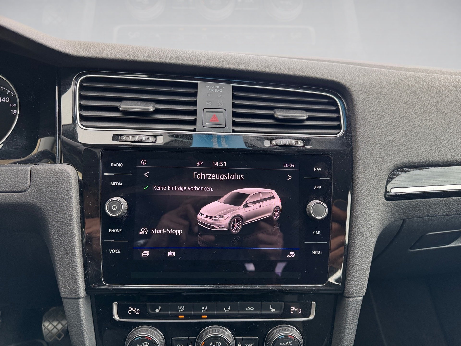 Golf VII HIGHLINE TSI+ALU 17+SITZHEIZUNG+ACC+NAVI+EINPARKHILFE+LED+KLIMA+LIGHT AS