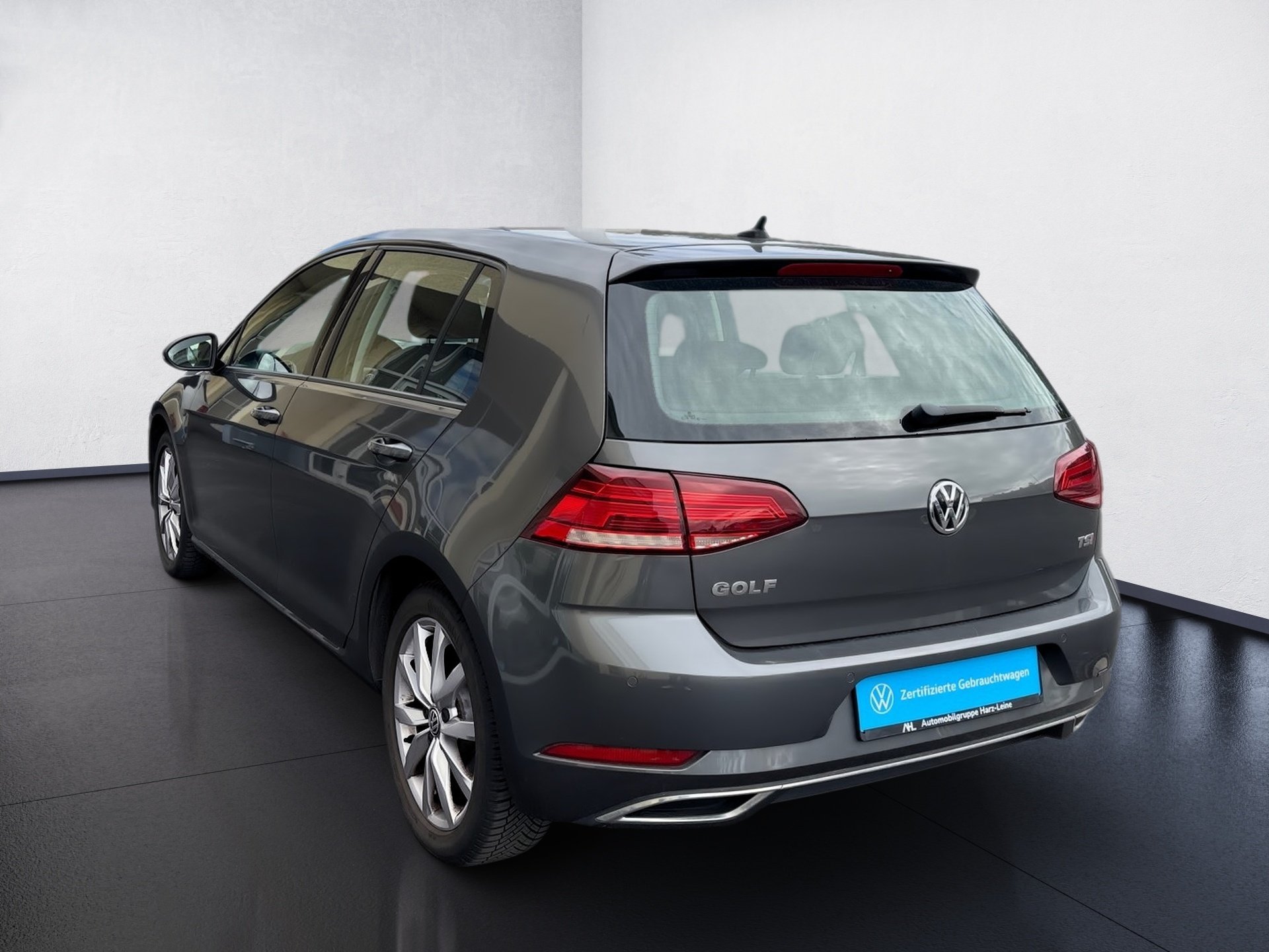 Golf VII HIGHLINE TSI+ALU 17+SITZHEIZUNG+ACC+NAVI+EINPARKHILFE+LED+KLIMA+LIGHT AS