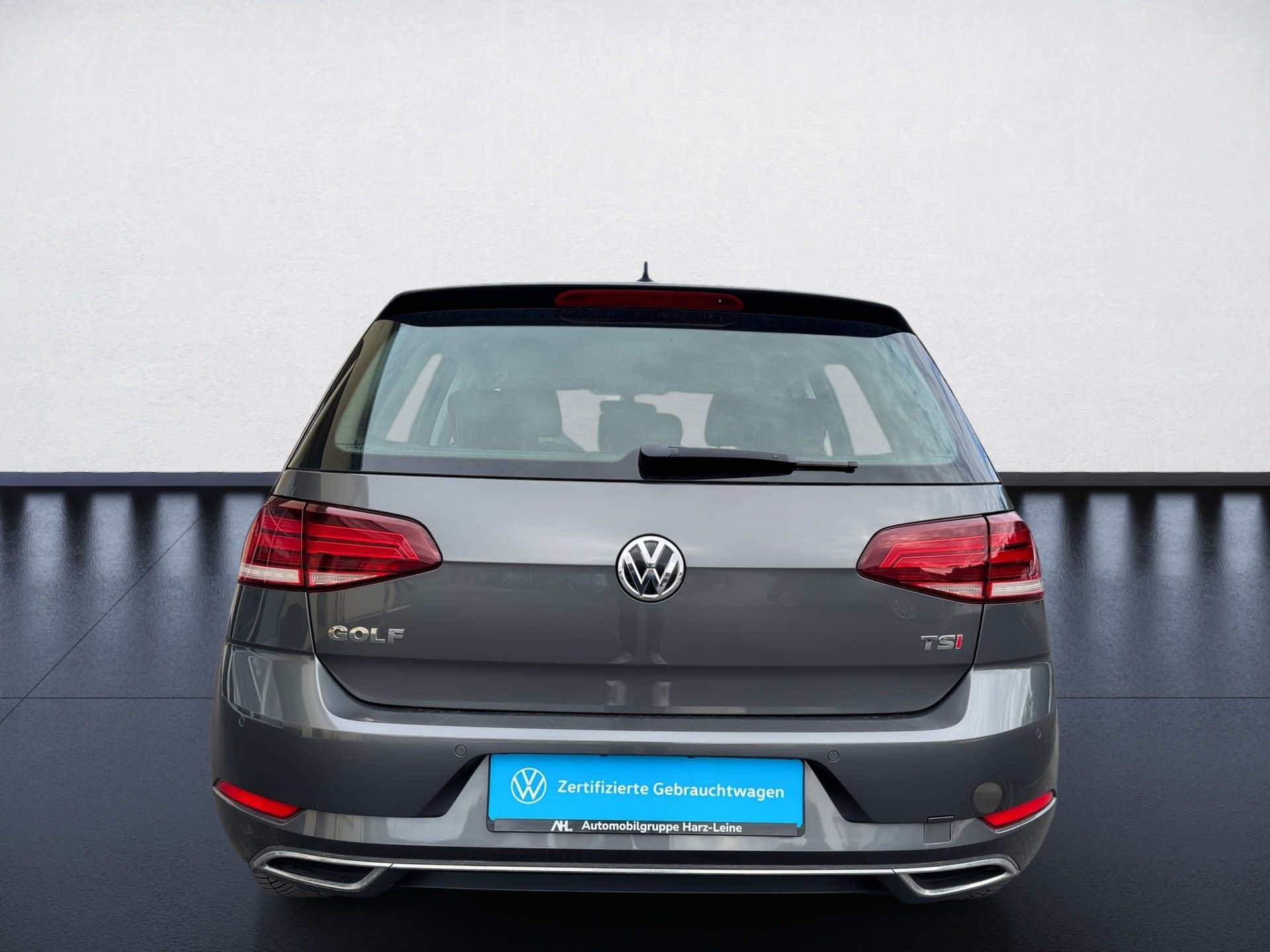 Golf VII HIGHLINE TSI+ALU 17+SITZHEIZUNG+ACC+NAVI+EINPARKHILFE+LED+KLIMA+LIGHT AS
