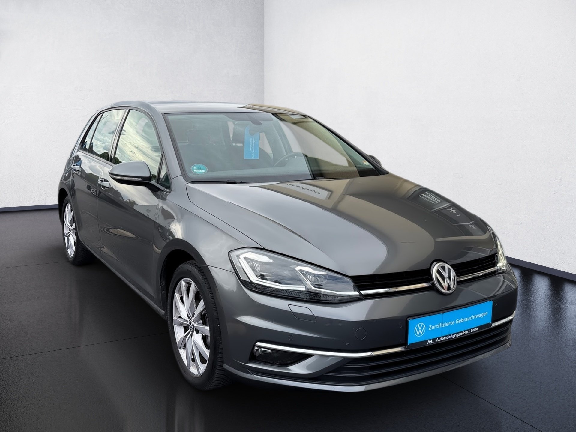 Golf VII HIGHLINE TSI+ALU 17+SITZHEIZUNG+ACC+NAVI+EINPARKHILFE+LED+KLIMA+LIGHT AS