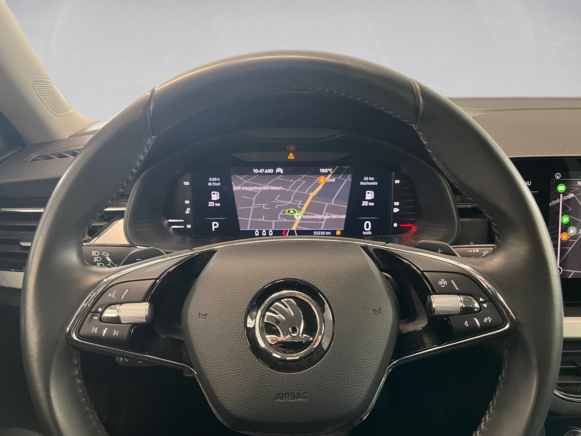 Kamiq TOUR TSI DSG+ALU 17+ACC+LED+RÜCKFAHRKAMERA+SMART LINK+KLIMA+KEYLESS+NAVI