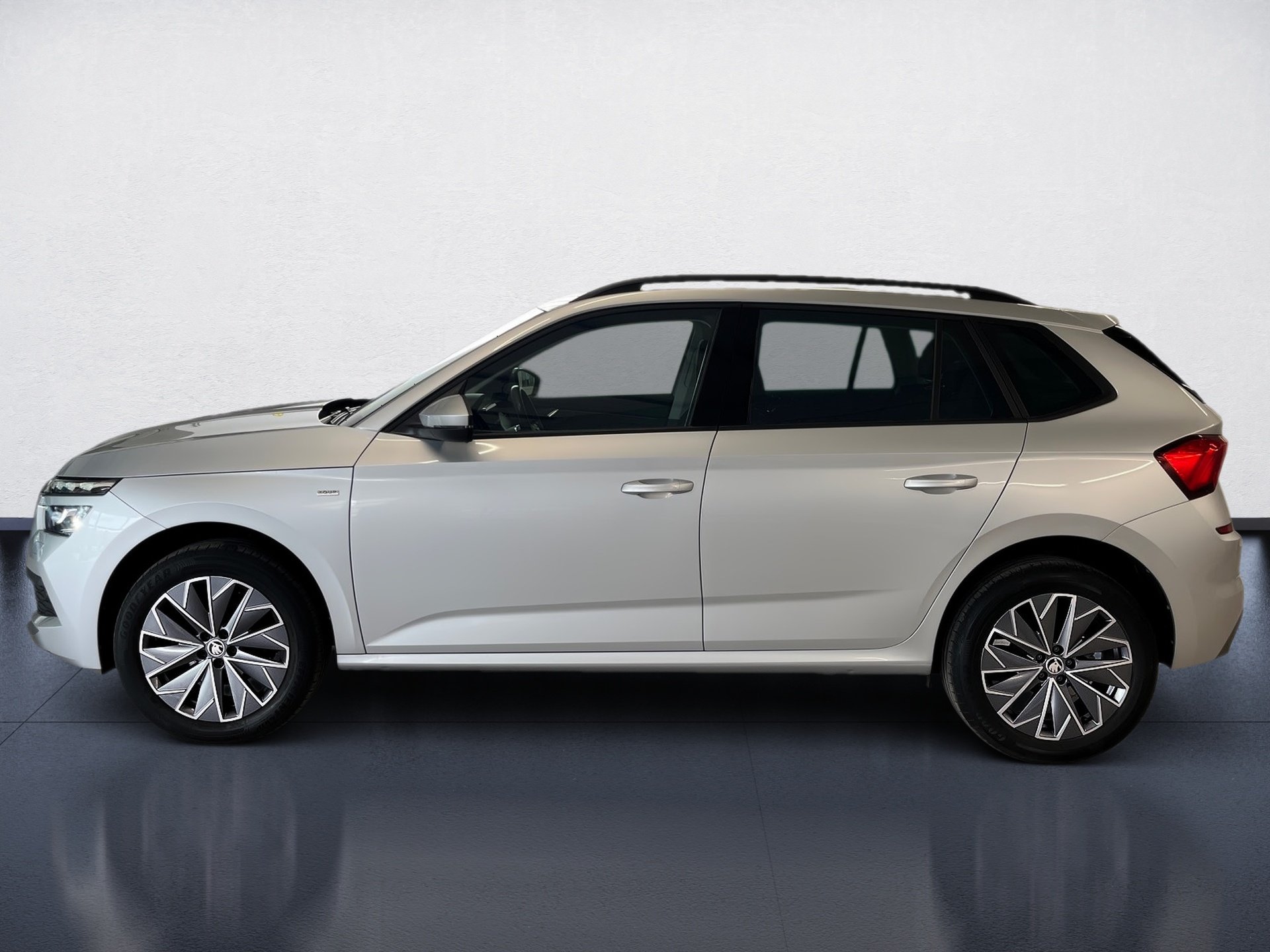 Kamiq TOUR TSI DSG+ALU 17+ACC+LED+RÜCKFAHRKAMERA+SMART LINK+KLIMA+KEYLESS+NAVI