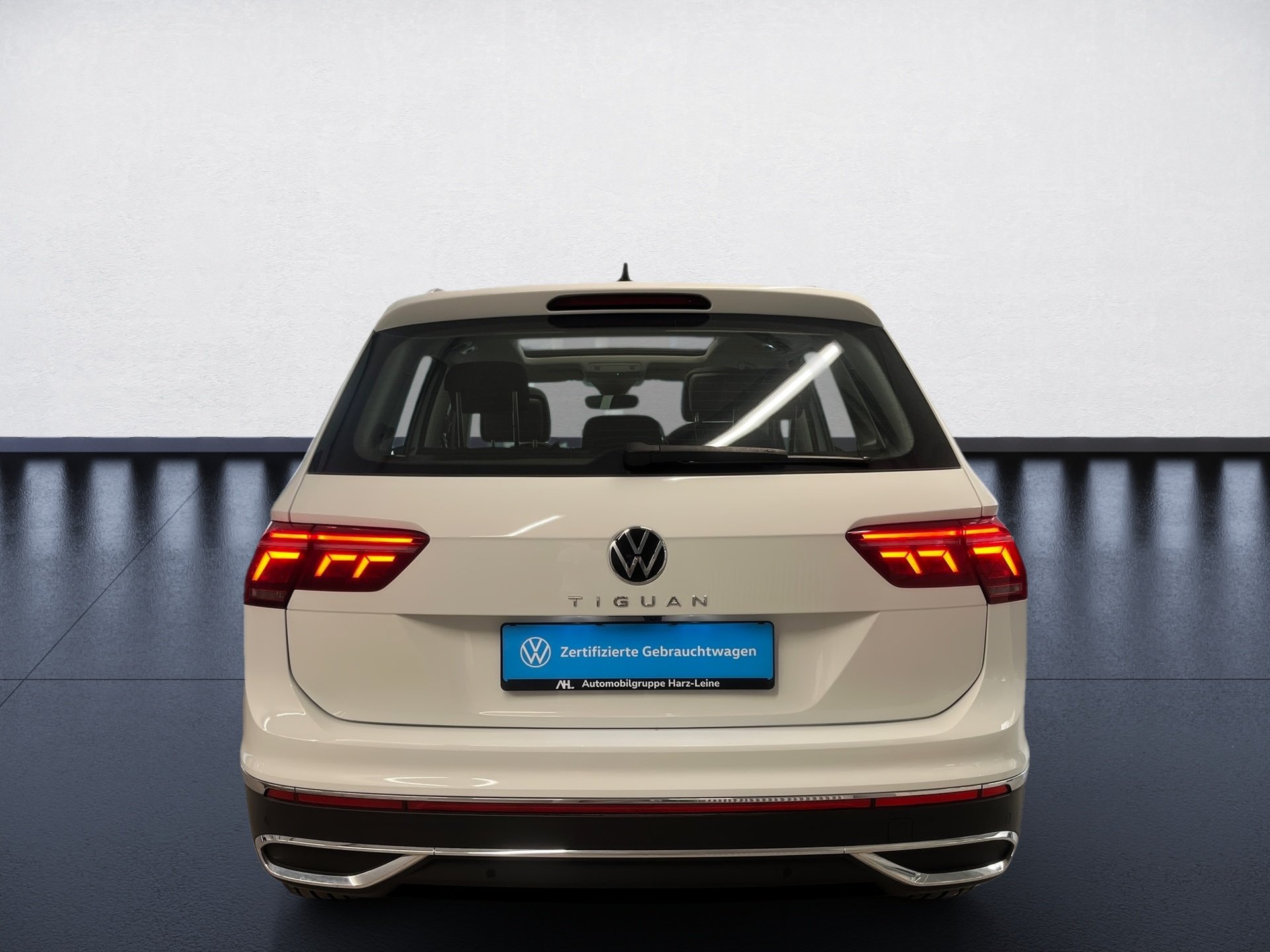 Tiguan ELEGANCE TSI DSG+ALU 18+AHK+PANO+LED-MATRIX+RÜCKFAHRKAMERA+NAVI+TRAVEL A