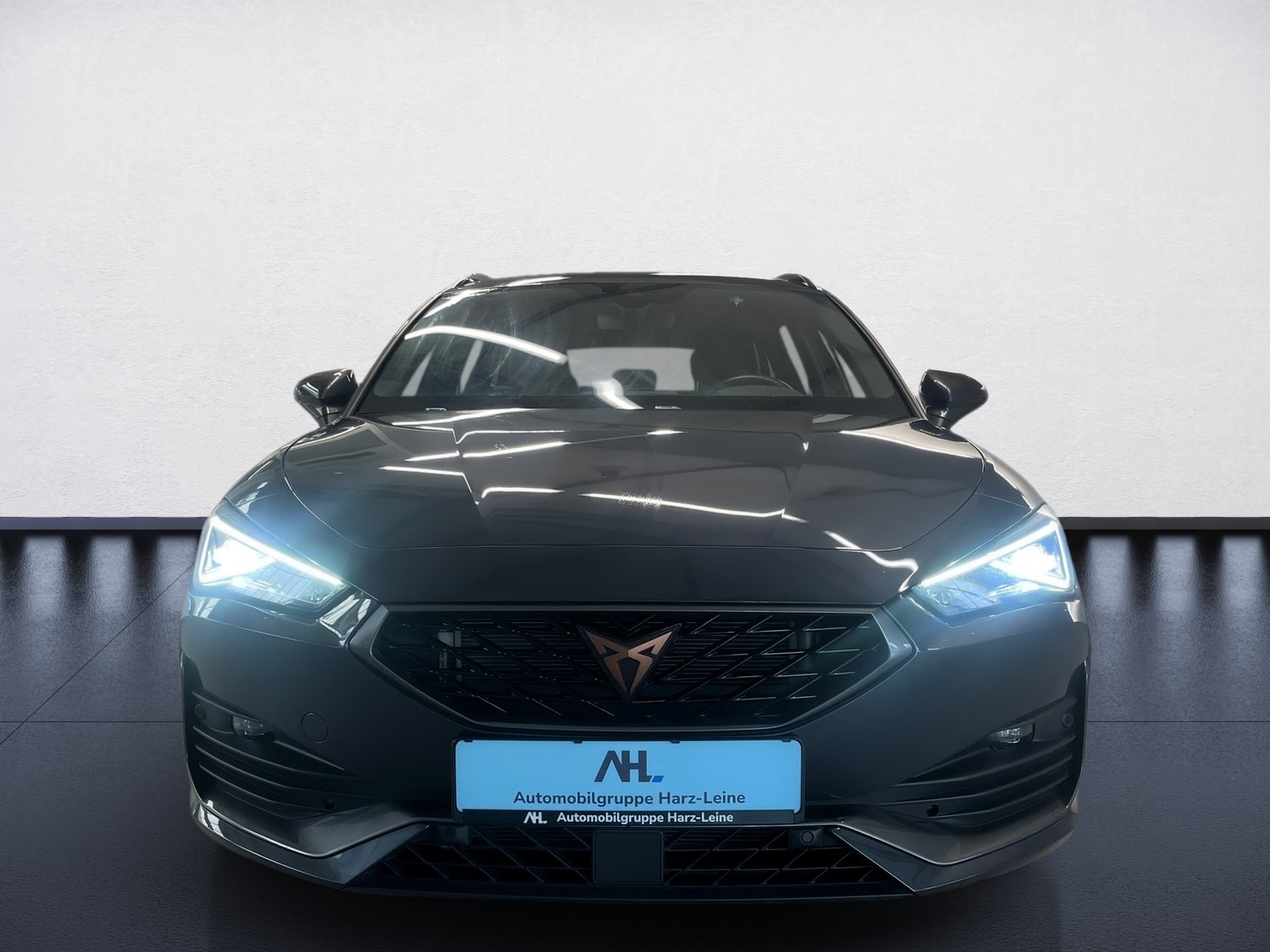 Leon Sportstourer eTSI DSG+ALU 18RÜCKFAHRKAMERA+KEYLESS+NAVI+PARK ASSIST+LED+ACC+KLIMA