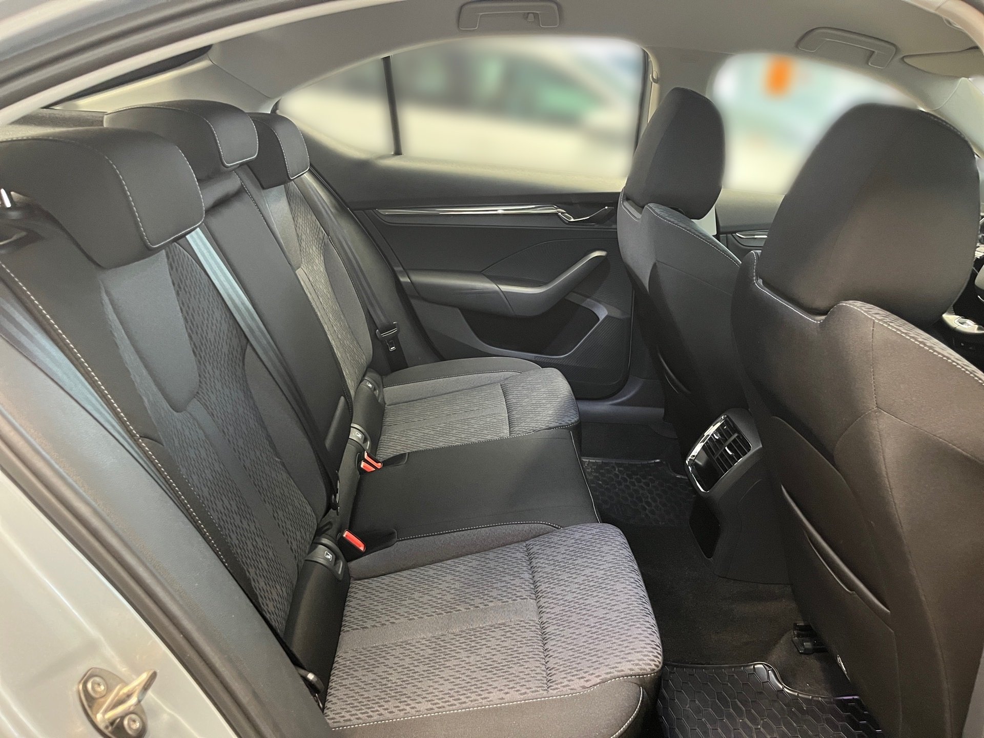 Octavia STYLE iV TSI DSG+ALU 18+RÜCKFAHRKAMERA+ELK SITZE+KEYLESS+LED-MATRIX+SMAR