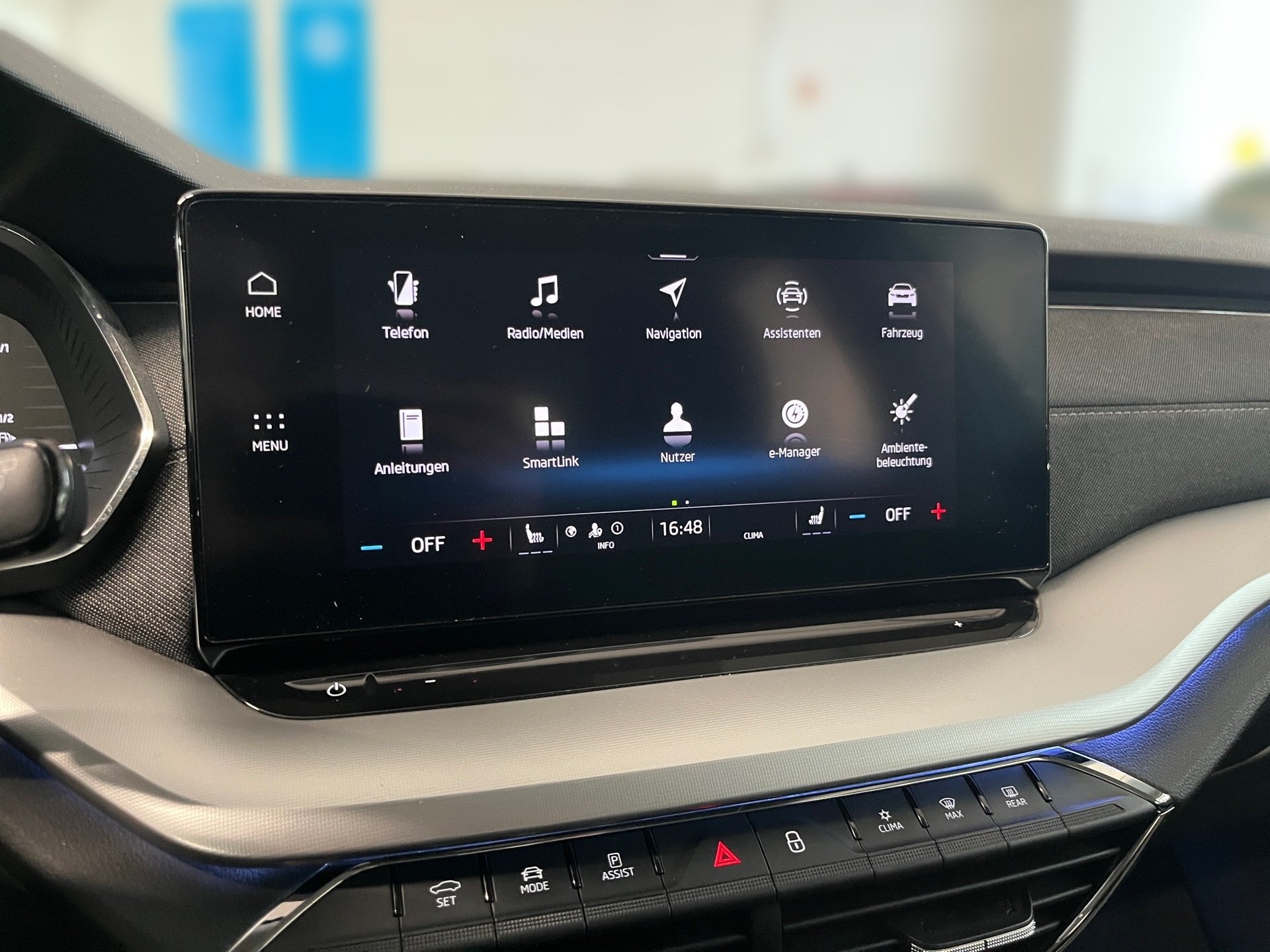 Octavia STYLE iV TSI DSG+ALU 18+RÜCKFAHRKAMERA+ELK SITZE+KEYLESS+LED-MATRIX+SMAR