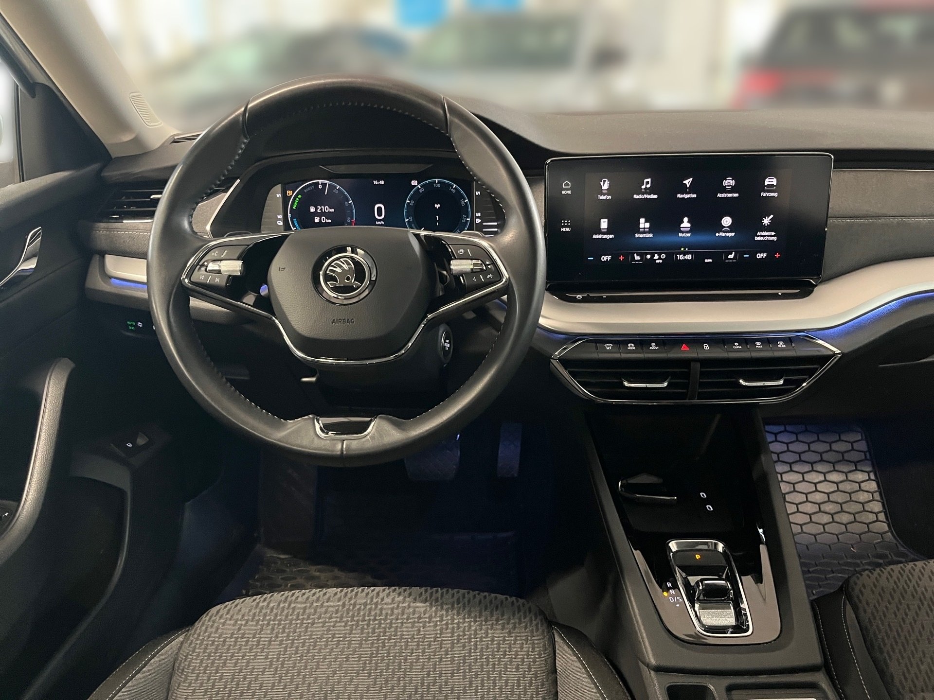 Octavia STYLE iV TSI DSG+ALU 18+RÜCKFAHRKAMERA+ELK SITZE+KEYLESS+LED-MATRIX+SMAR