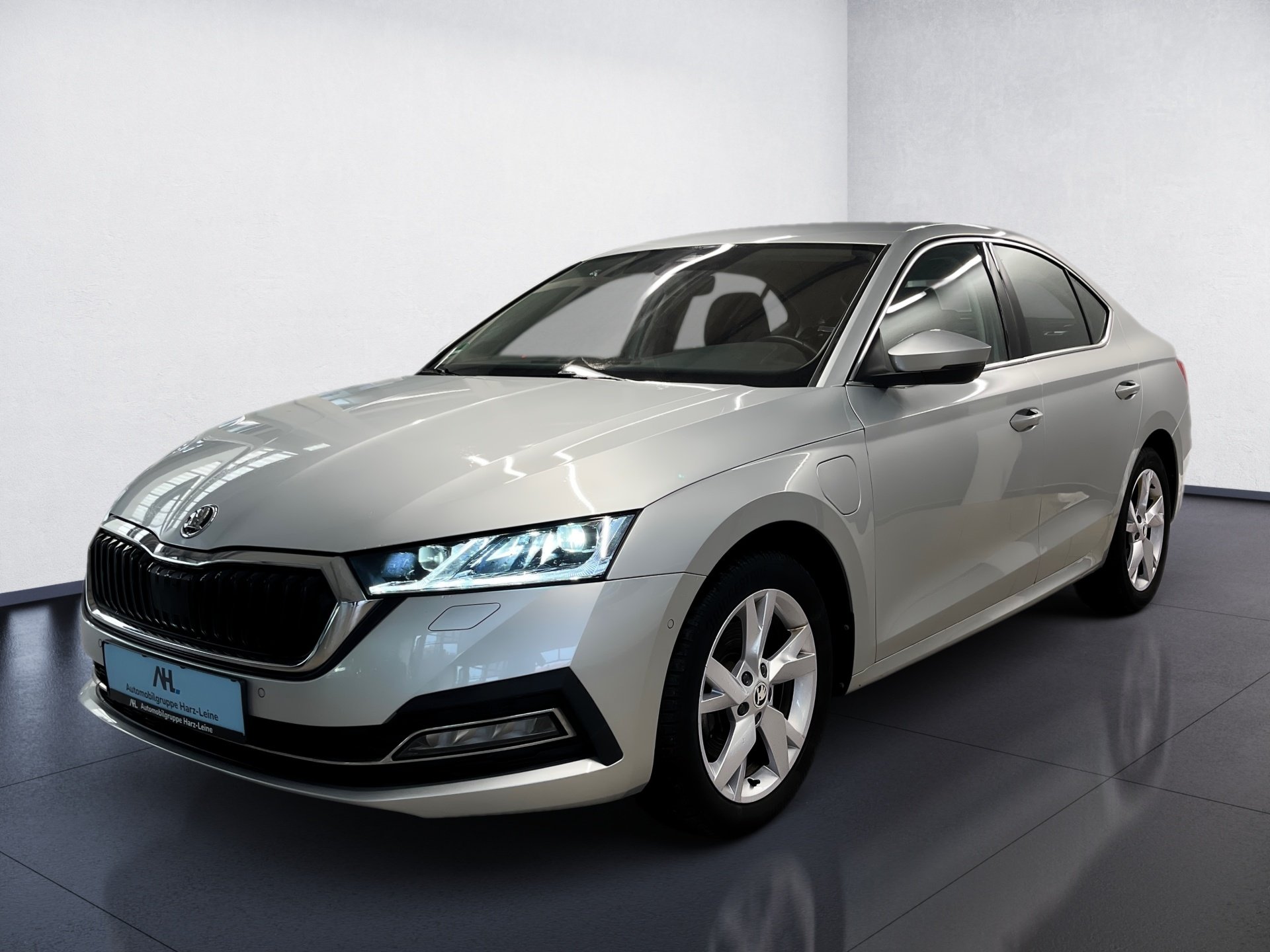 Octavia STYLE iV TSI DSG+ALU 18+RÜCKFAHRKAMERA+ELK SITZE+KEYLESS+LED-MATRIX+SMAR