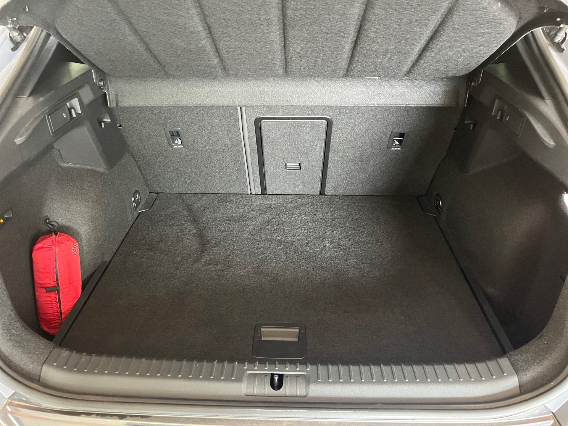 Formentor TSI DSG+ALU 19+AHK+NAVI+LED+RÜCKFAHRKAMERA+FULL LINK+KLIMA+PARK ASSIST