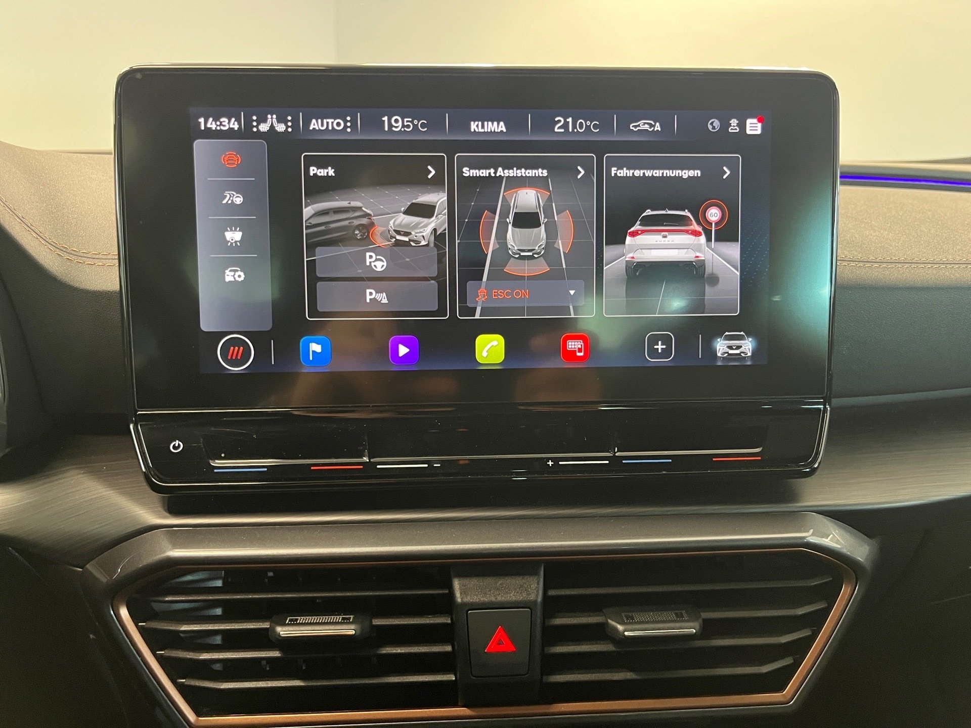 Formentor TSI DSG+ALU 19+AHK+NAVI+LED+RÜCKFAHRKAMERA+FULL LINK+KLIMA+PARK ASSIST