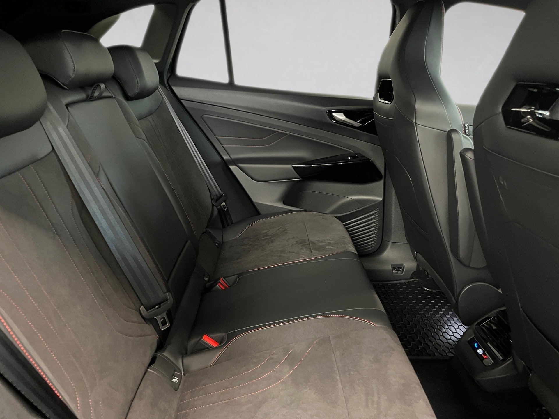 ID.4 GTX 4MOTION+ALU 20+AREA VIEW+ACC+IQ.DRIVE+LED-MATRIX+APP CONNECT+NAVI