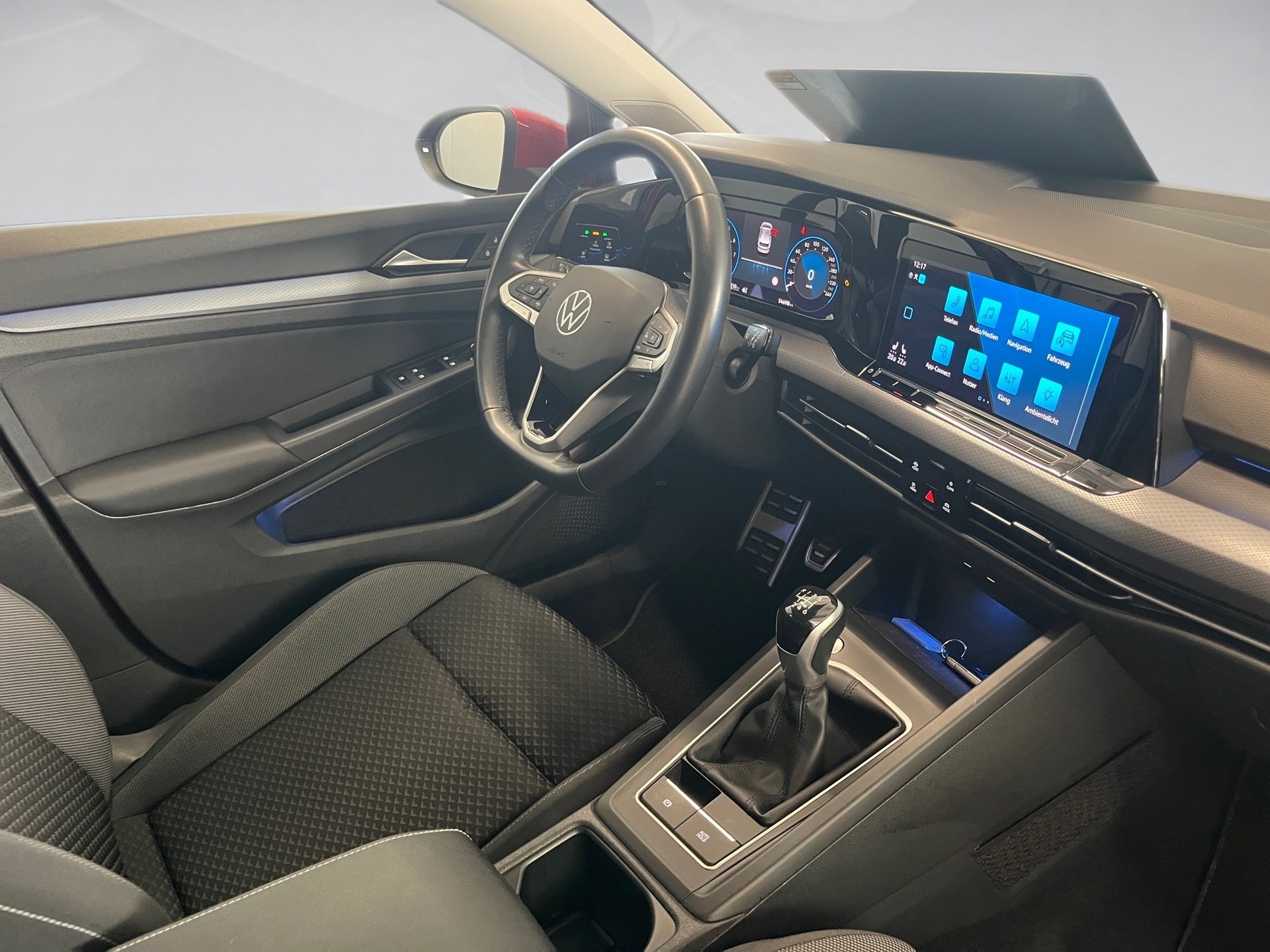 Golf VIII ACTIVE TSI+ALU 16+AHK+RÜCKFAHRKAMERA+NAVI+LED+APP CONNECT+KLIMA+SITZHEIZ