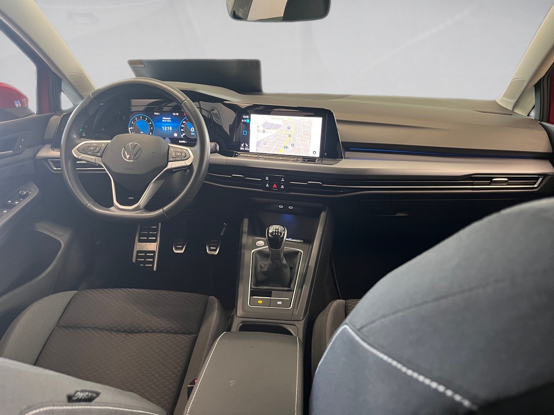 Golf VIII ACTIVE TSI+ALU 16+AHK+RÜCKFAHRKAMERA+NAVI+LED+APP CONNECT+KLIMA+SITZHEIZ