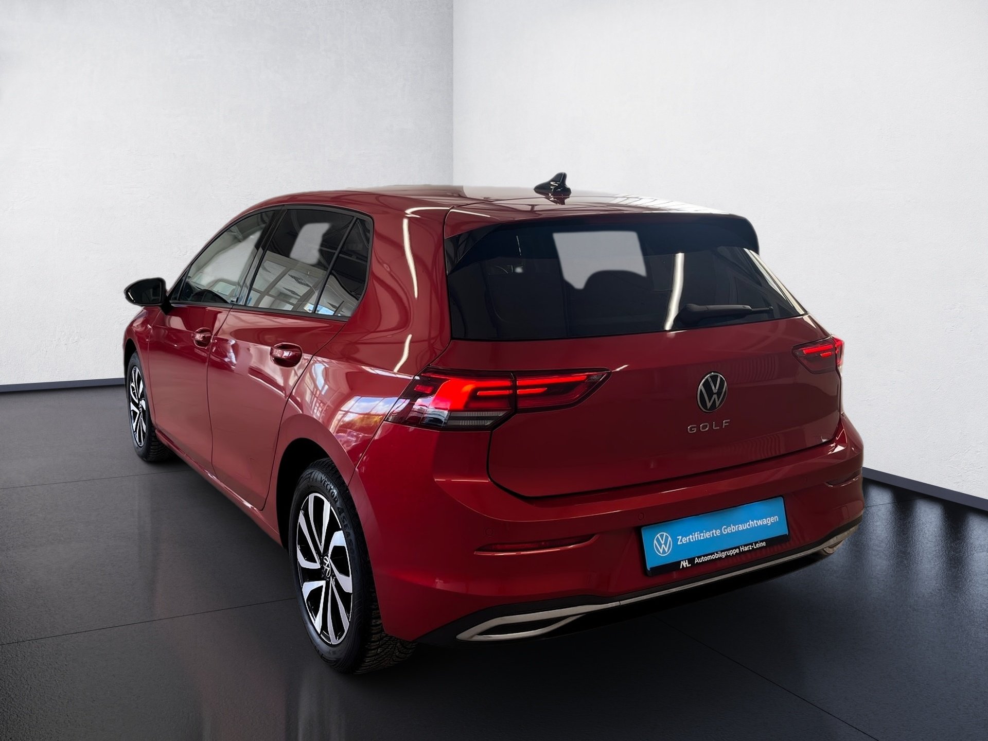 Golf VIII ACTIVE TSI+ALU 16+AHK+RÜCKFAHRKAMERA+NAVI+LED+APP CONNECT+KLIMA+SITZHEIZ