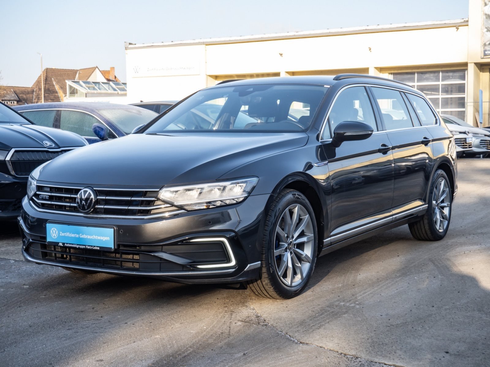 Passat Variant GTE DSG+ALU 18+DCC+TRAVEL ASSIST+RÜCKFAHRKAMERA+APP CONNECT+KLIMA