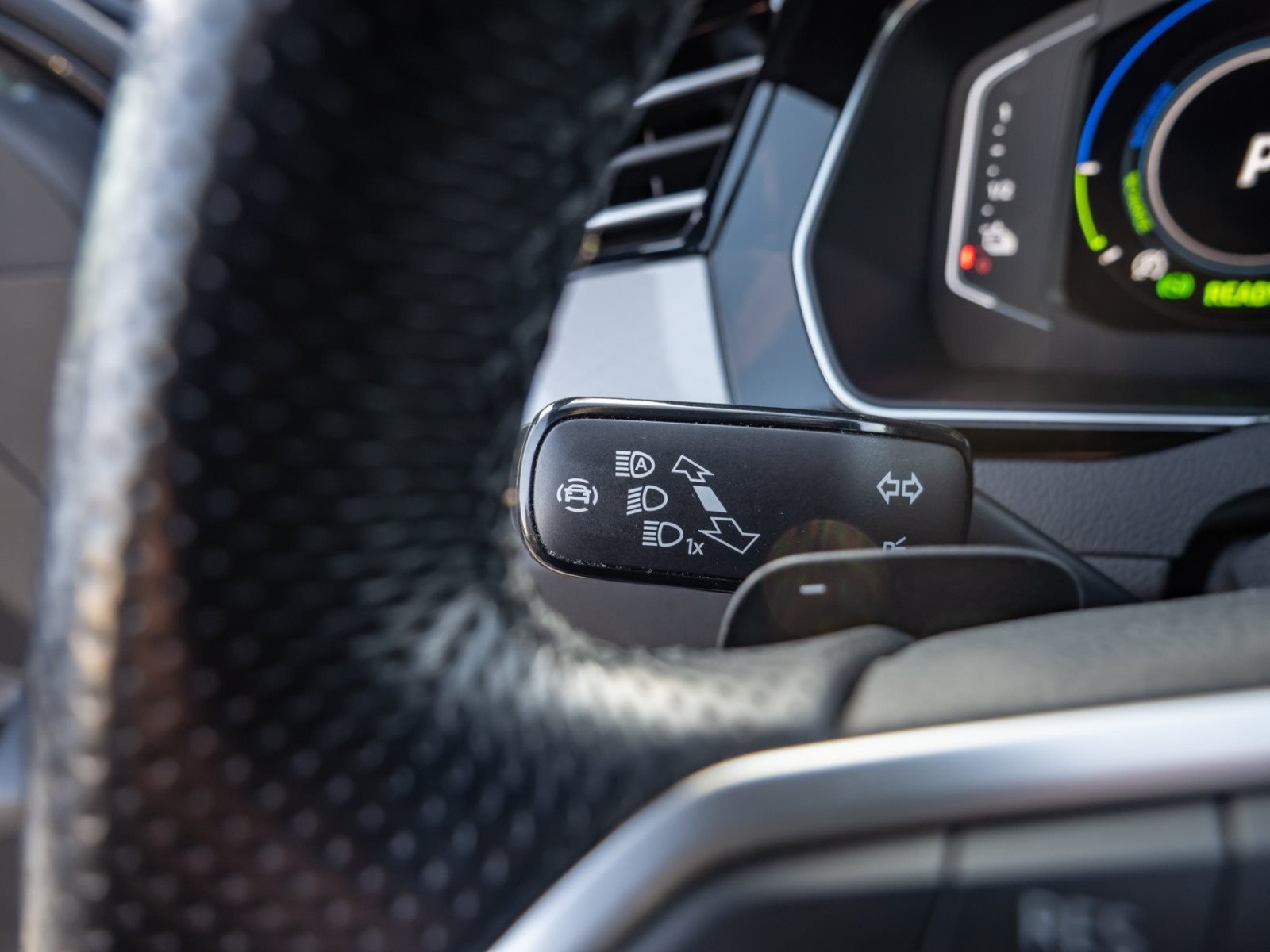 Passat Variant GTE DSG+ALU 18+DCC+TRAVEL ASSIST+RÜCKFAHRKAMERA+APP CONNECT+KLIMA