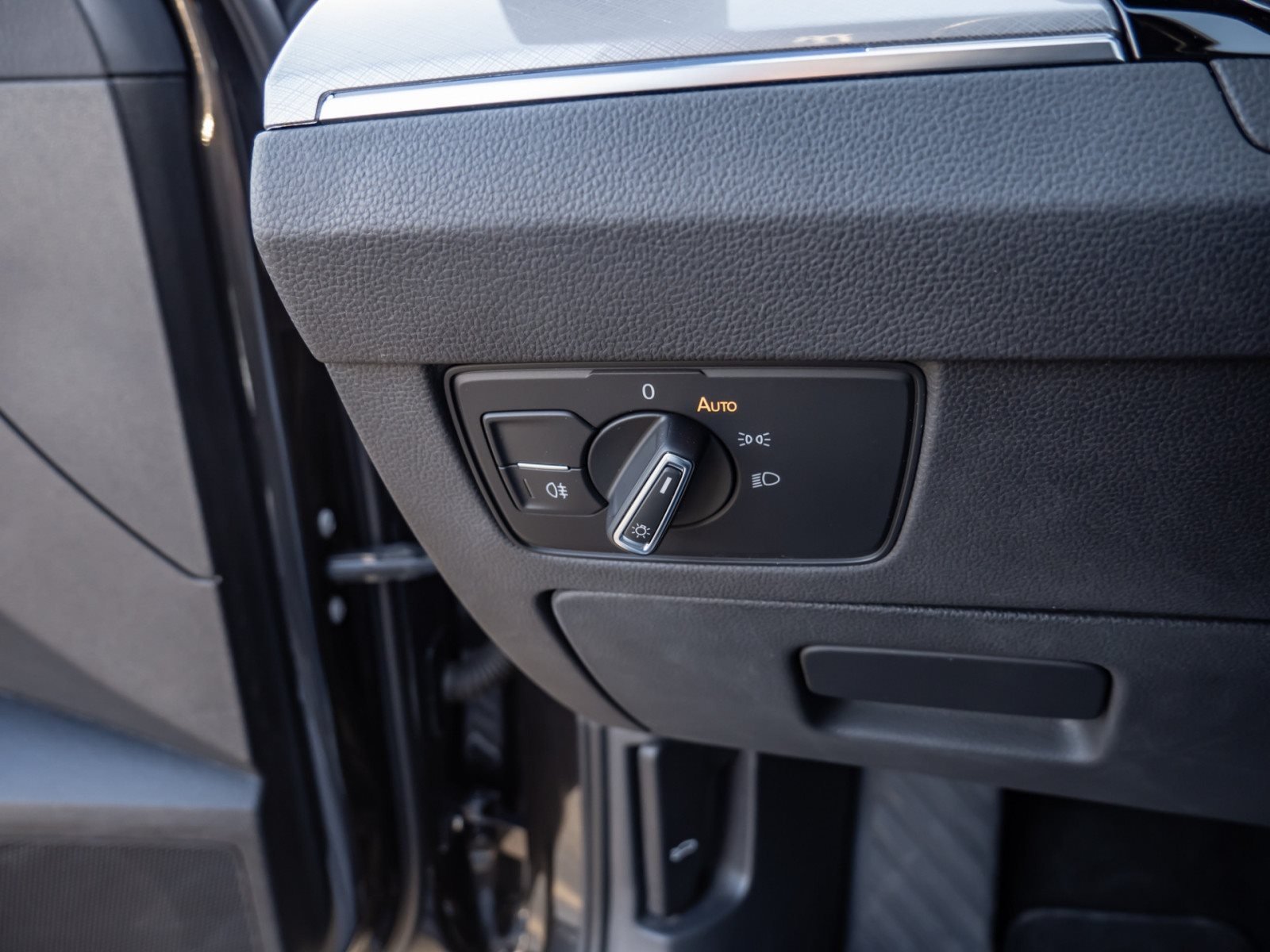 Passat Variant GTE DSG+ALU 18+DCC+TRAVEL ASSIST+RÜCKFAHRKAMERA+APP CONNECT+KLIMA