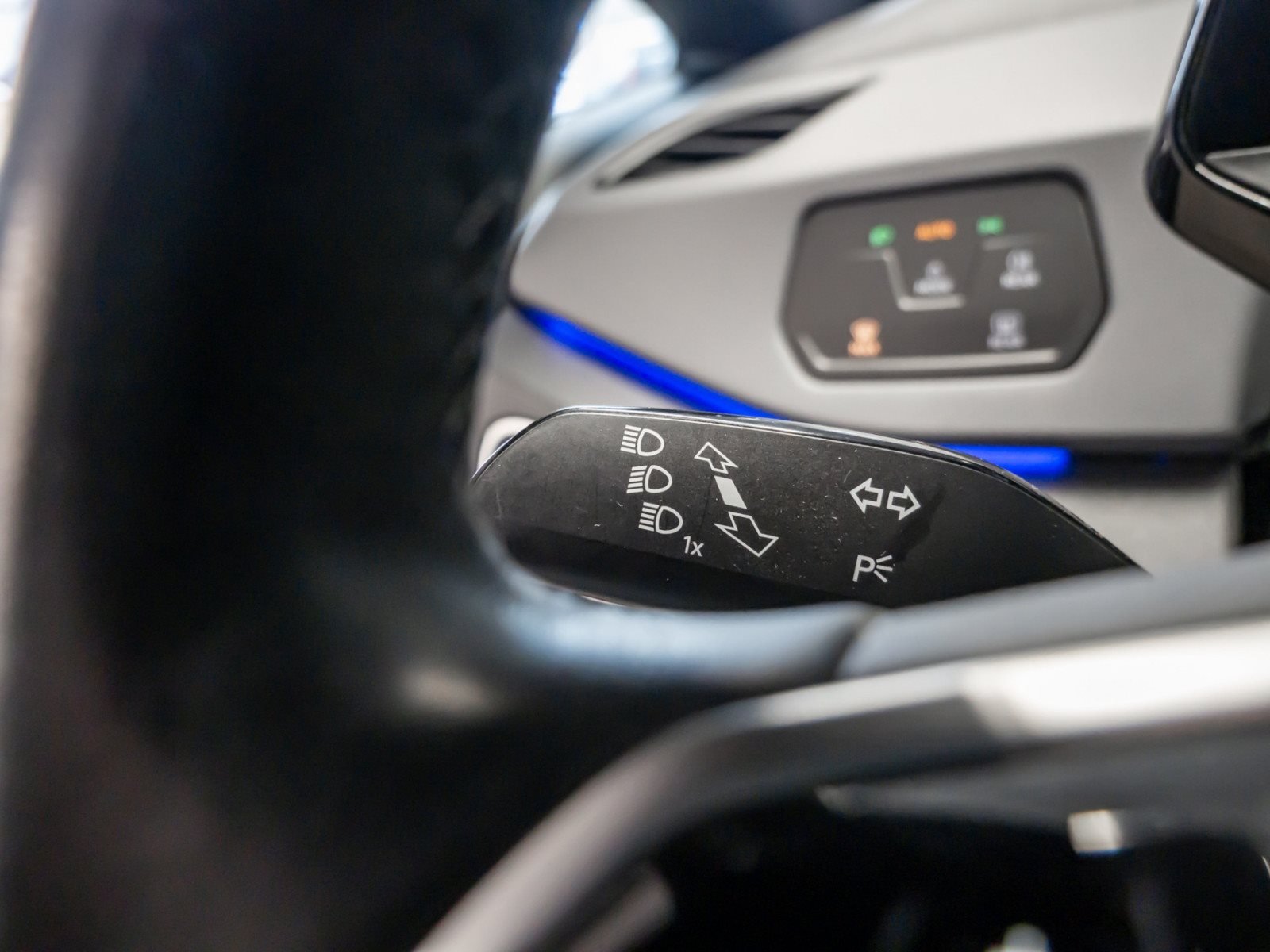 ID.3 PURE PERFORMANCE+ACC+LED+NAVI PRO+KLIMA+EINPARKHILFE+APP CONNECT+SITZHEIZU