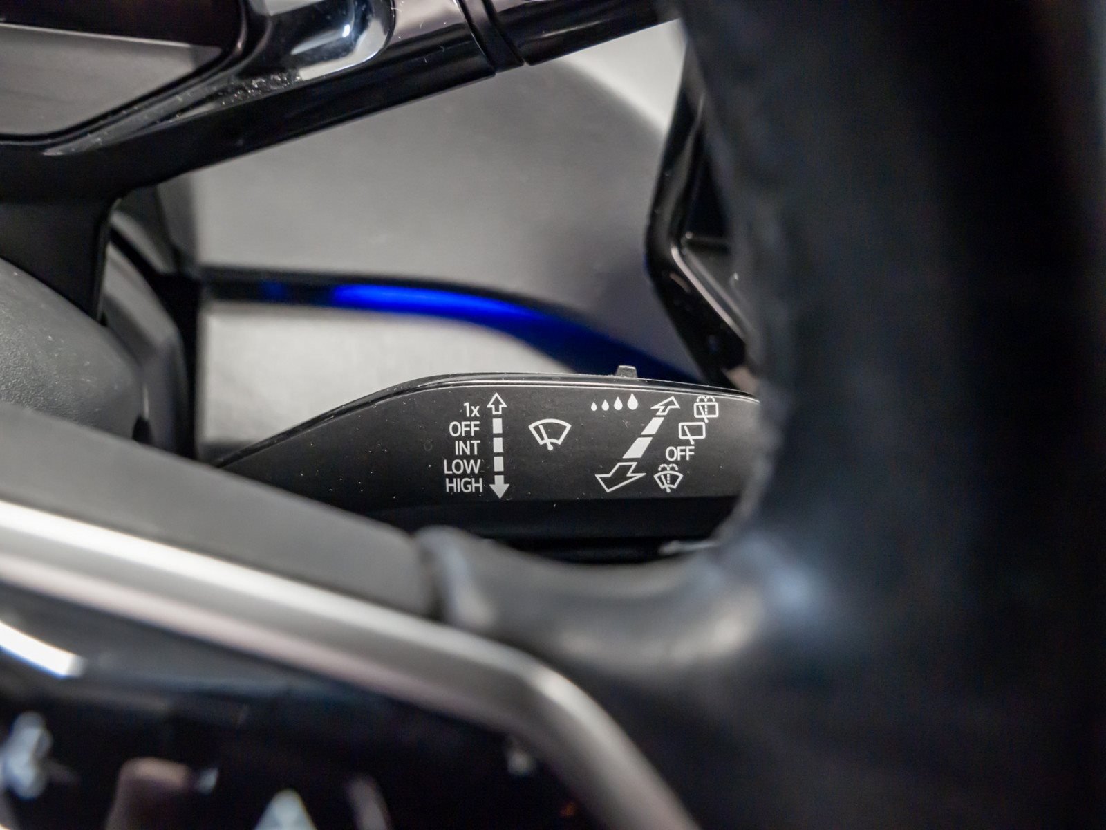 ID.3 PURE PERFORMANCE+ACC+LED+NAVI PRO+KLIMA+EINPARKHILFE+APP CONNECT+SITZHEIZU