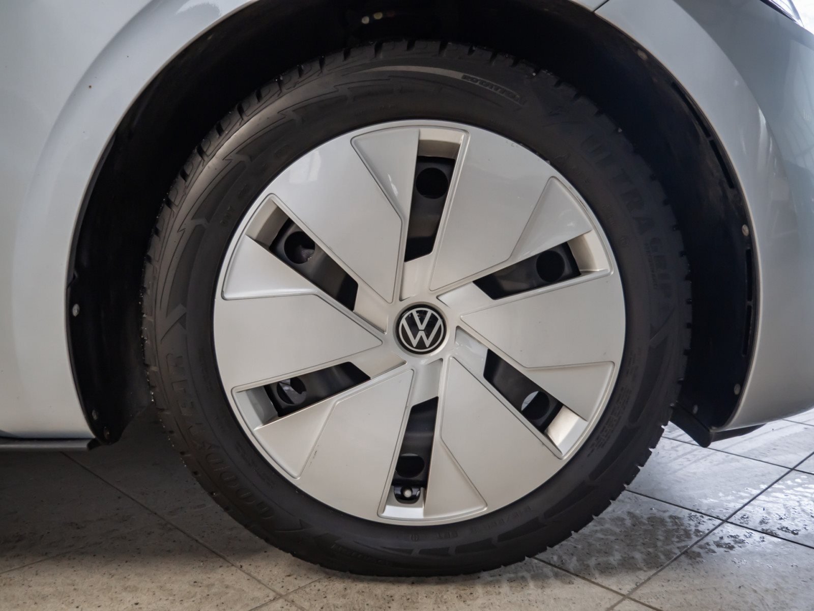 ID.3 PURE PERFORMANCE+ACC+LED+NAVI PRO+KLIMA+EINPARKHILFE+APP CONNECT+SITZHEIZU