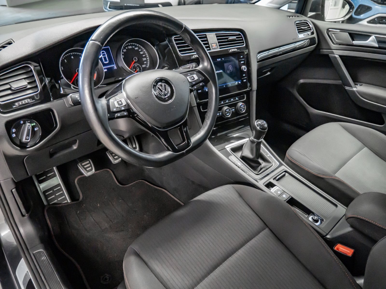 Golf VII SOUND TSI+AHK+ALU 16+SITZHEIZUNG+ACC+EINPARKHILFE+KLIMA+APP CONNECT
