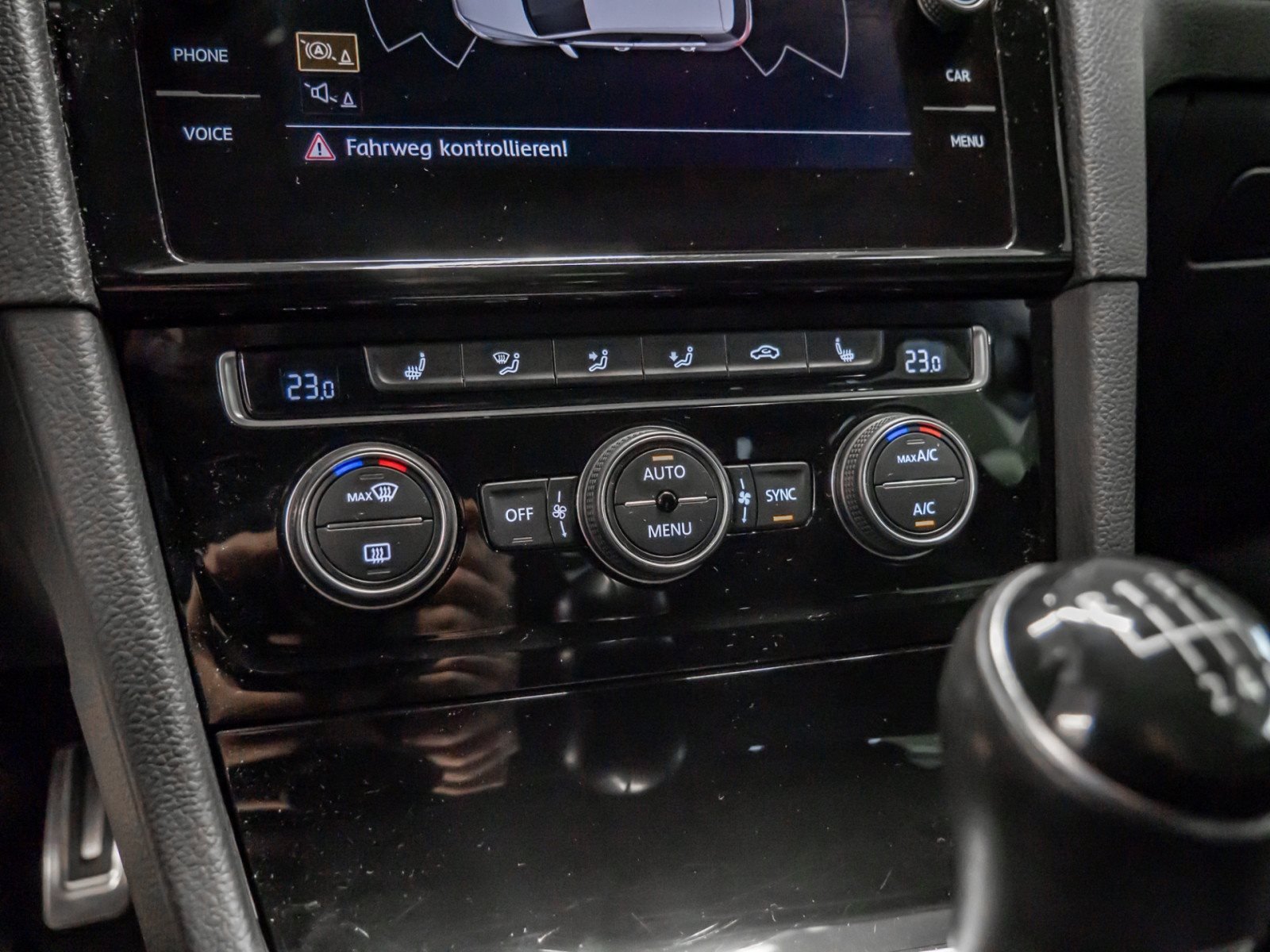 Golf VII SOUND TSI+AHK+ALU 16+SITZHEIZUNG+ACC+EINPARKHILFE+KLIMA+APP CONNECT