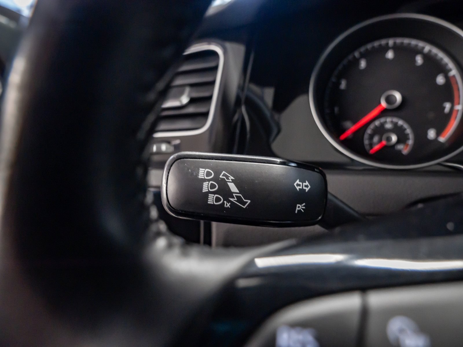 Golf VII SOUND TSI+AHK+ALU 16+SITZHEIZUNG+ACC+EINPARKHILFE+KLIMA+APP CONNECT