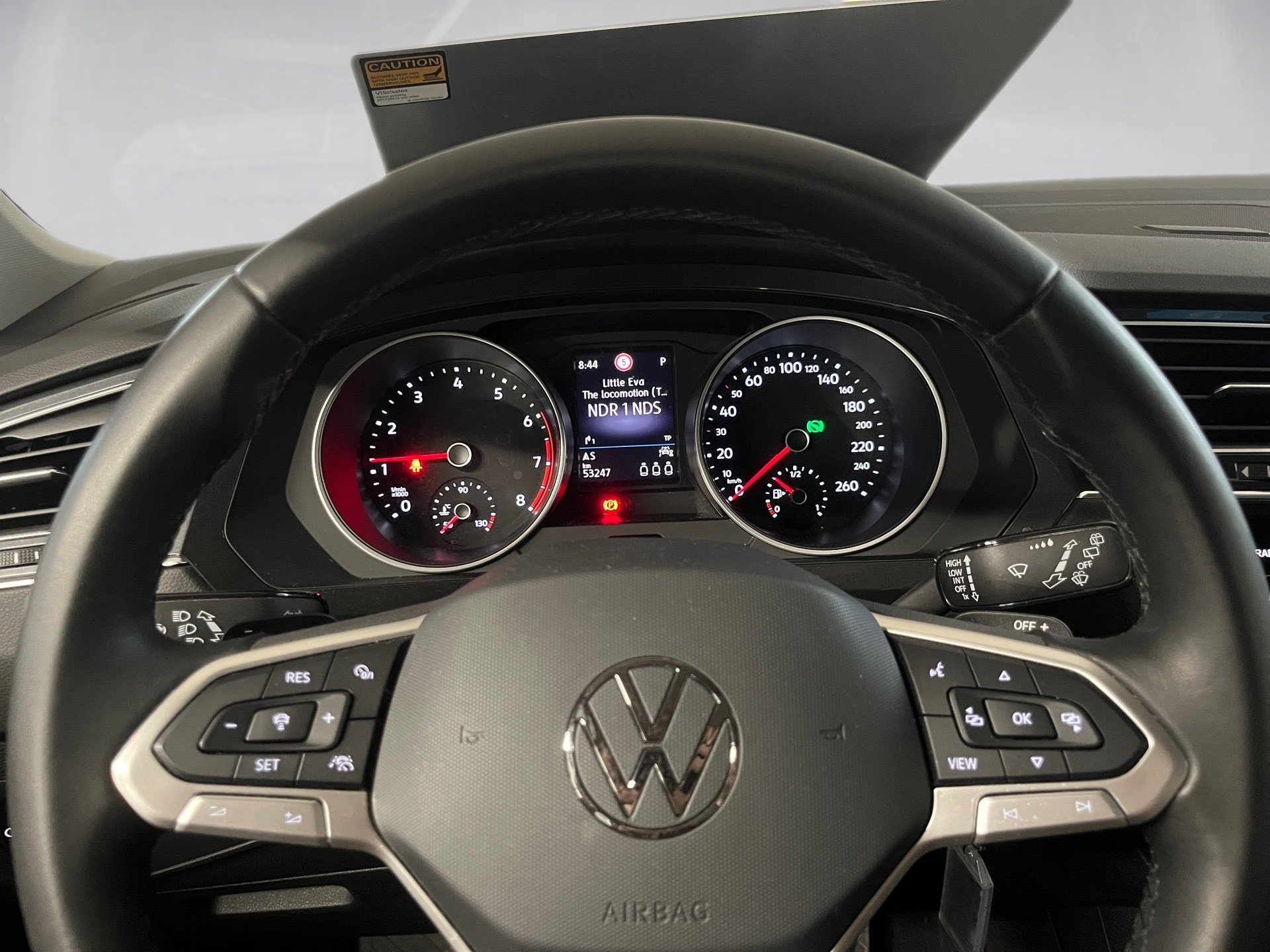 Tiguan LIFE TSI DSG+AHK+ALU 18+TRVAL ASSIST+NAVI+RÜCKFAHRKAMERA+LED+CARGO-PAKET