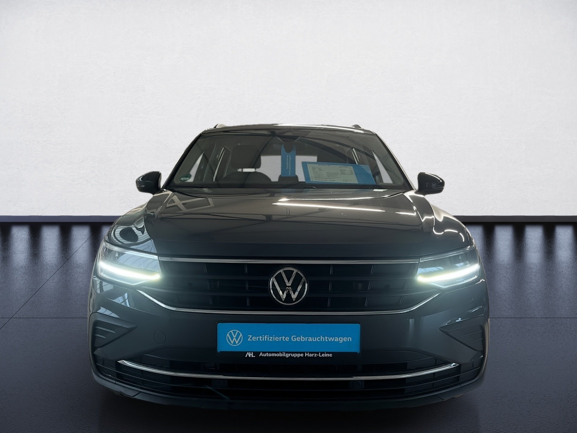 Tiguan LIFE TSI DSG+AHK+ALU 18+TRVAL ASSIST+NAVI+RÜCKFAHRKAMERA+LED+CARGO-PAKET