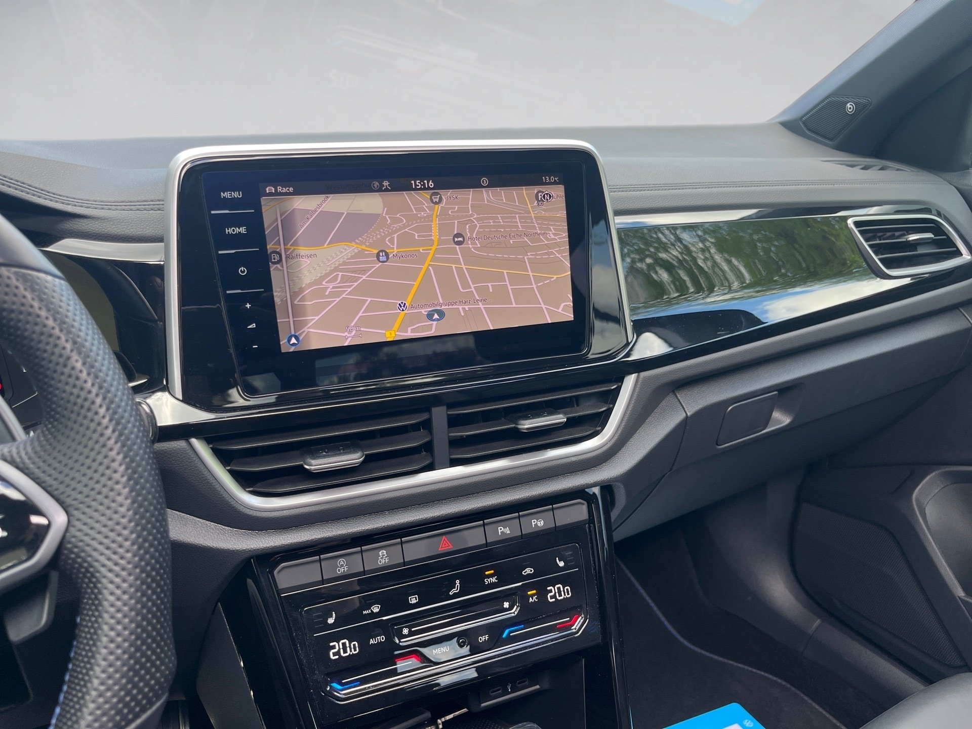 T-Roc R TSI DSG 4MOTION+ALU 19+DCC+AKRAPOVIC+LED-MATRIX+NAVI PRO+BEATS AUDIO