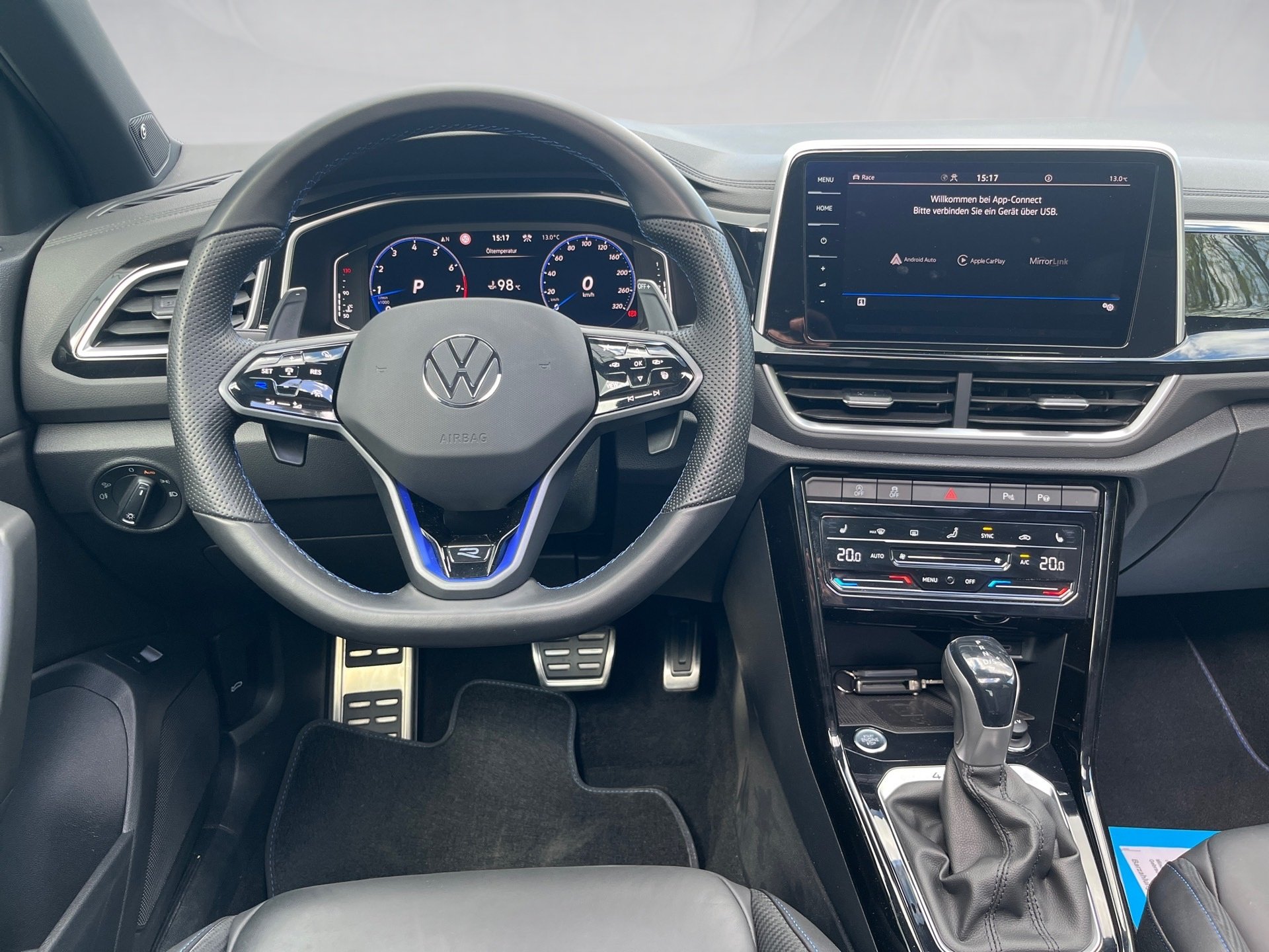 T-Roc R TSI DSG 4MOTION+ALU 19+DCC+AKRAPOVIC+LED-MATRIX+NAVI PRO+BEATS AUDIO