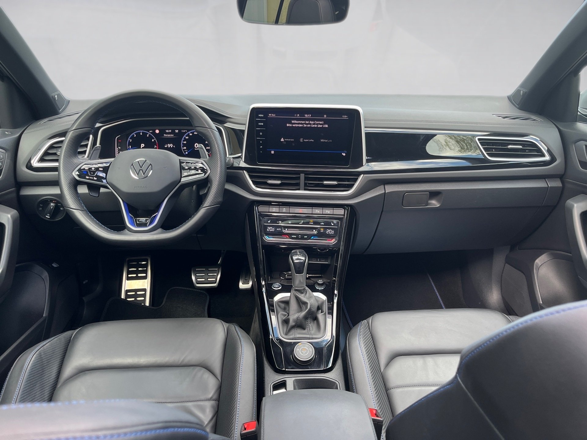 T-Roc R TSI DSG 4MOTION+ALU 19+DCC+AKRAPOVIC+LED-MATRIX+NAVI PRO+BEATS AUDIO