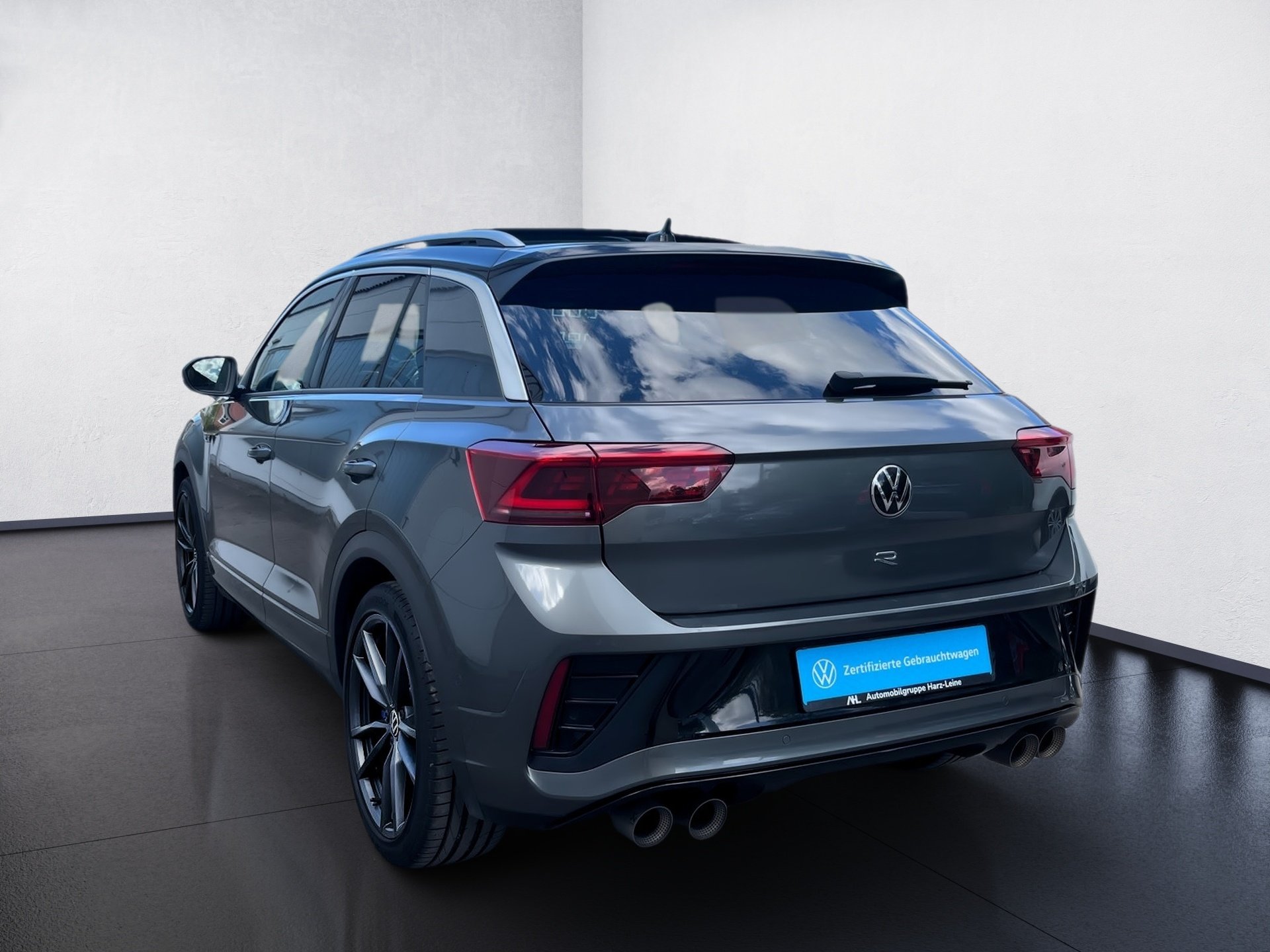 T-Roc R TSI DSG 4MOTION+ALU 19+DCC+AKRAPOVIC+LED-MATRIX+NAVI PRO+BEATS AUDIO