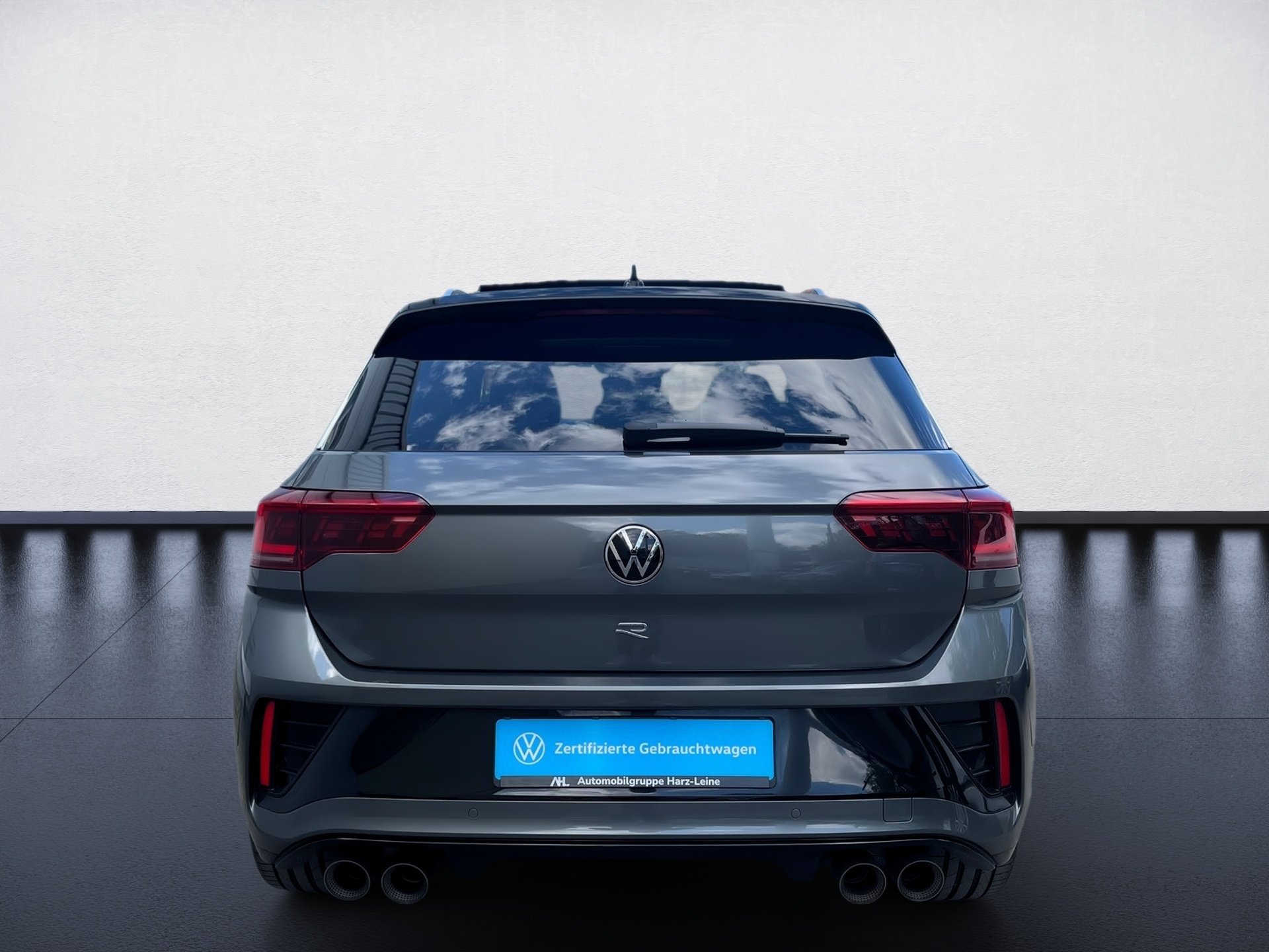 T-Roc R TSI DSG 4MOTION+ALU 19+DCC+AKRAPOVIC+LED-MATRIX+NAVI PRO+BEATS AUDIO