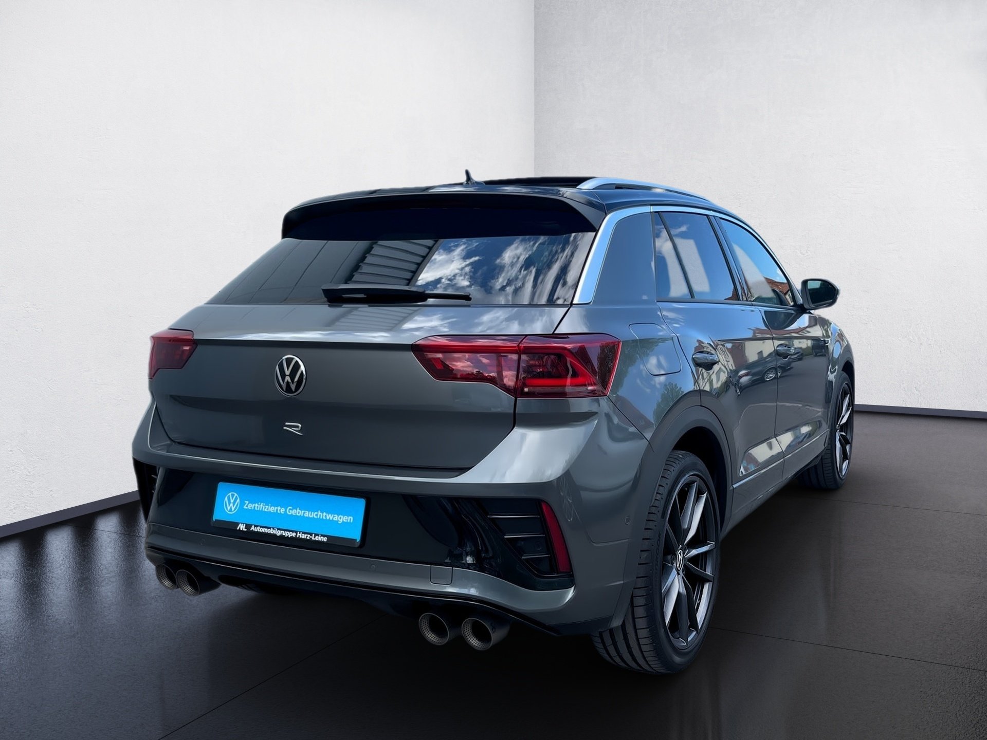 T-Roc R TSI DSG 4MOTION+ALU 19+DCC+AKRAPOVIC+LED-MATRIX+NAVI PRO+BEATS AUDIO