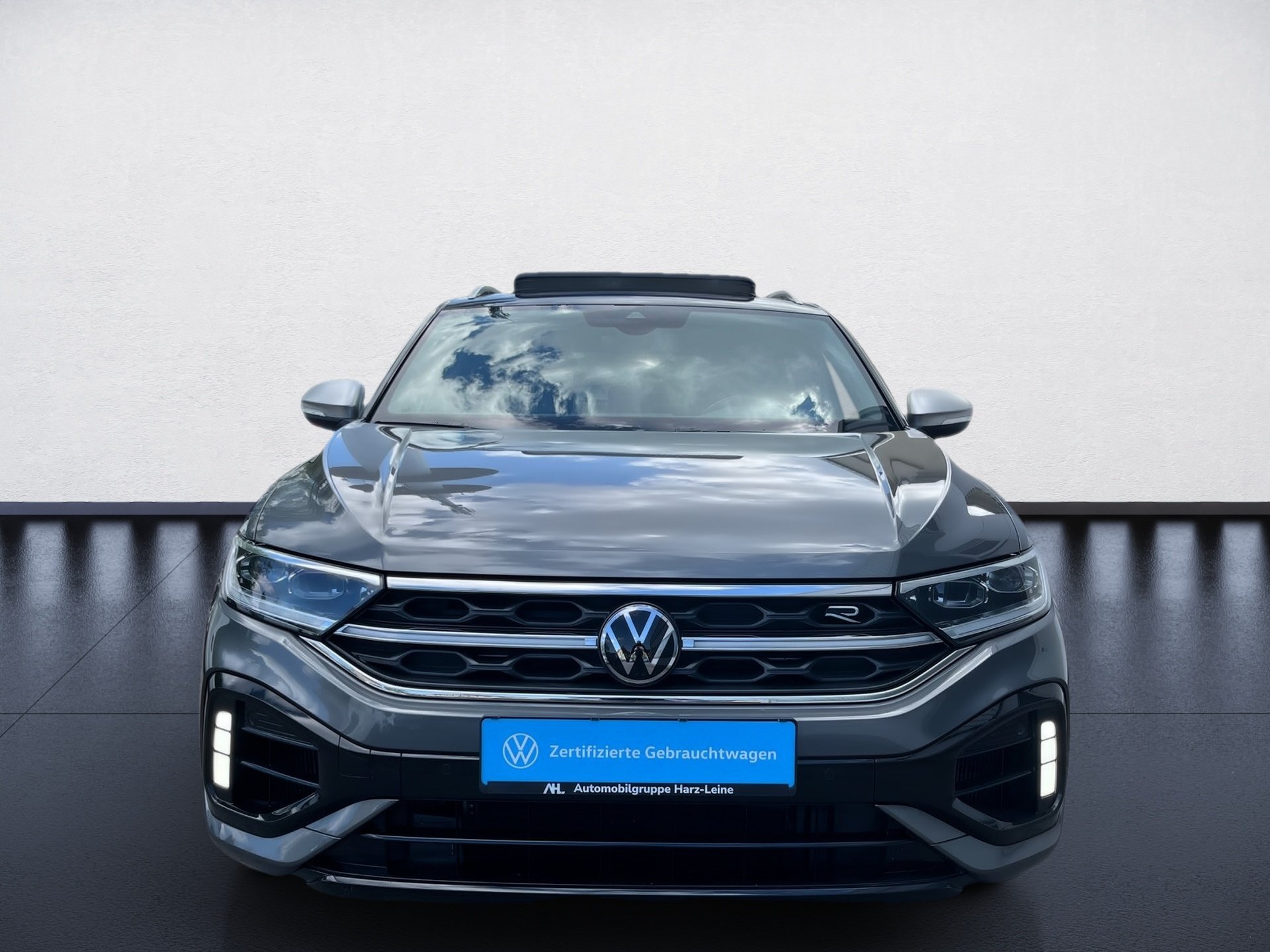 T-Roc R TSI DSG 4MOTION+ALU 19+DCC+AKRAPOVIC+LED-MATRIX+NAVI PRO+BEATS AUDIO