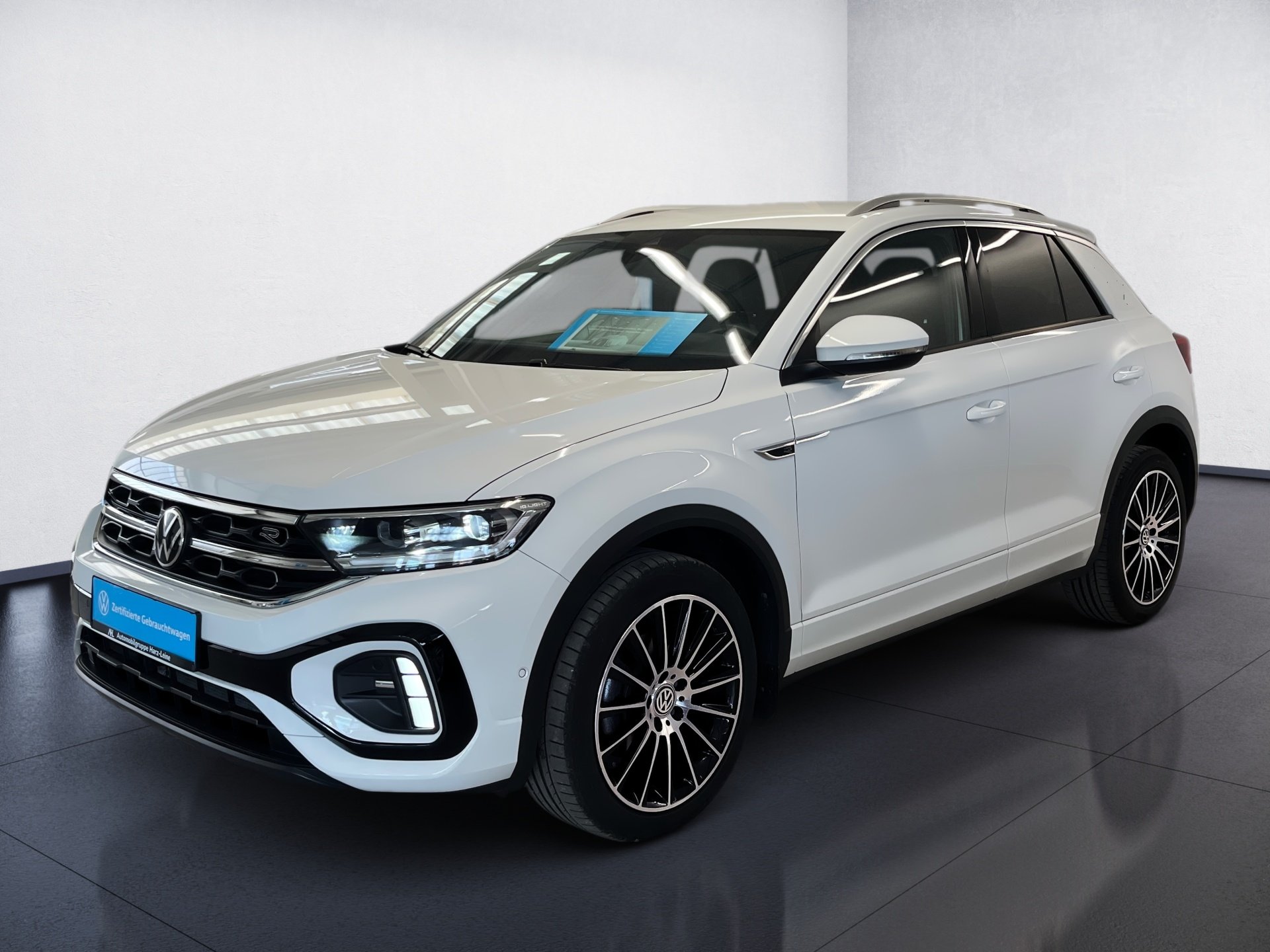 T-Roc R-LINE TSI DSG+AHK+ALU 18+TRAVEL ASSIST+RÜCKFAHRKAMER+NAVI+LED-PLUS+PARK