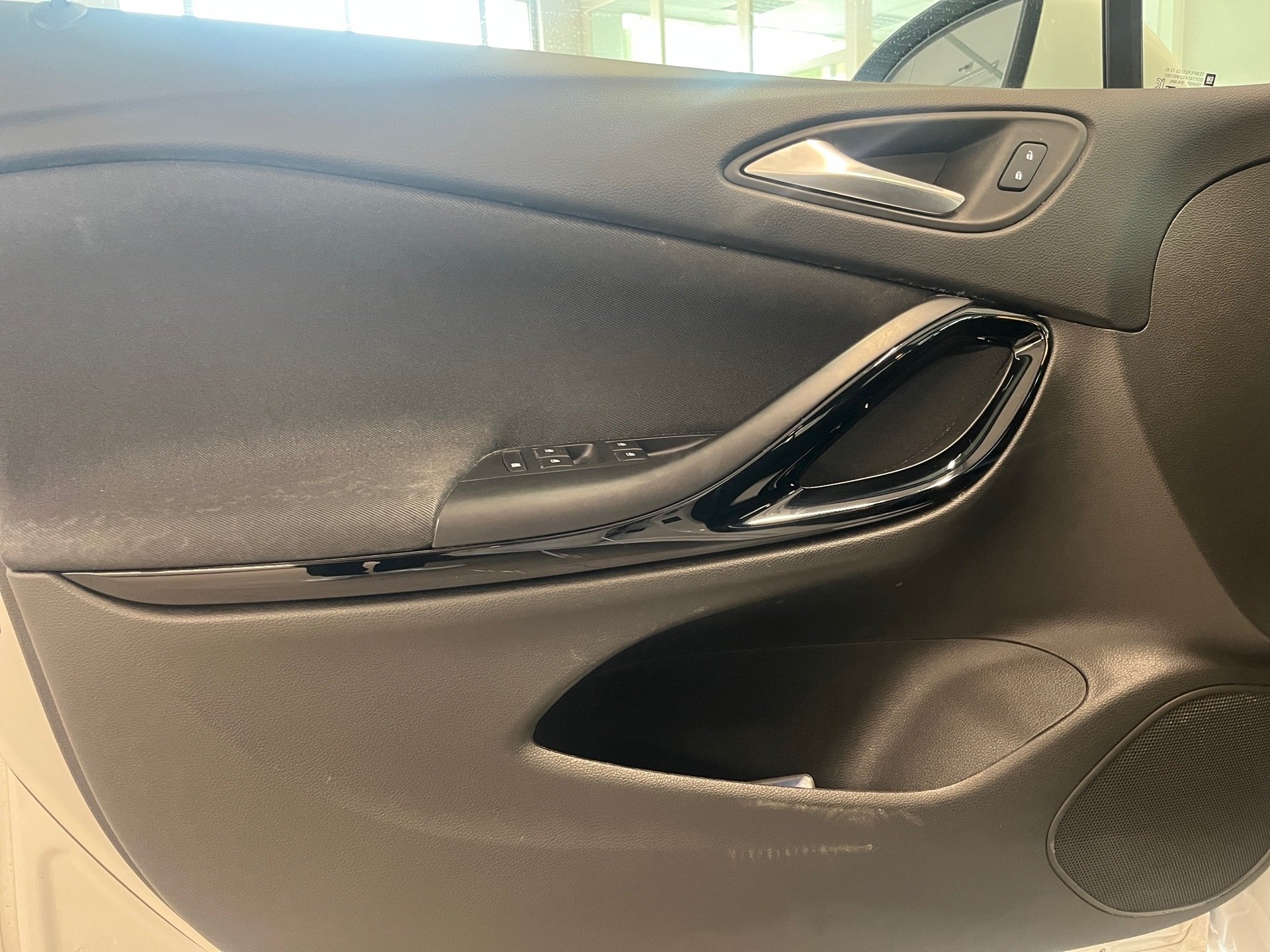 Astra DYNAMIC+ALU 16+NAVI+LED-MATRIX+EINPARKHILFE+RADIO+KLIMA+SITZHEIZUNG