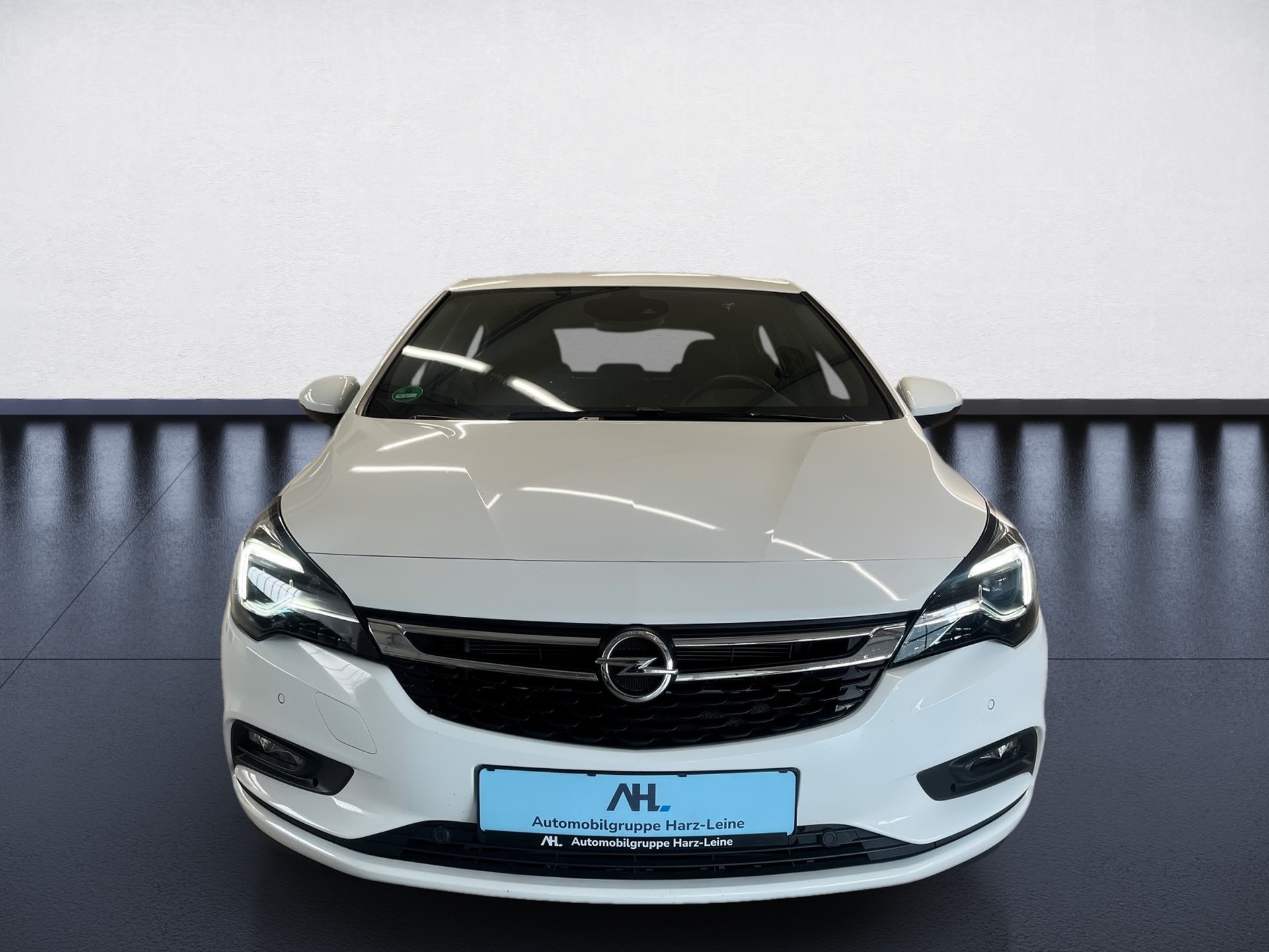 Astra DYNAMIC+ALU 16+NAVI+LED-MATRIX+EINPARKHILFE+RADIO+KLIMA+SITZHEIZUNG