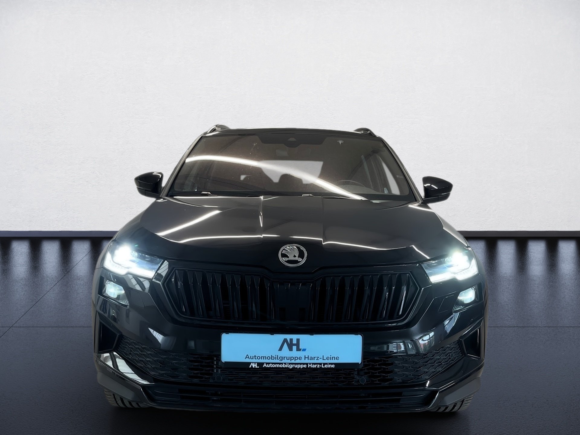 Karoq SPORTLINE TSI DSG 4x4+AHK+18+PANO+LED-MATRIX+RÜCKFAHRKAMERA+TRAVEL ASSIS