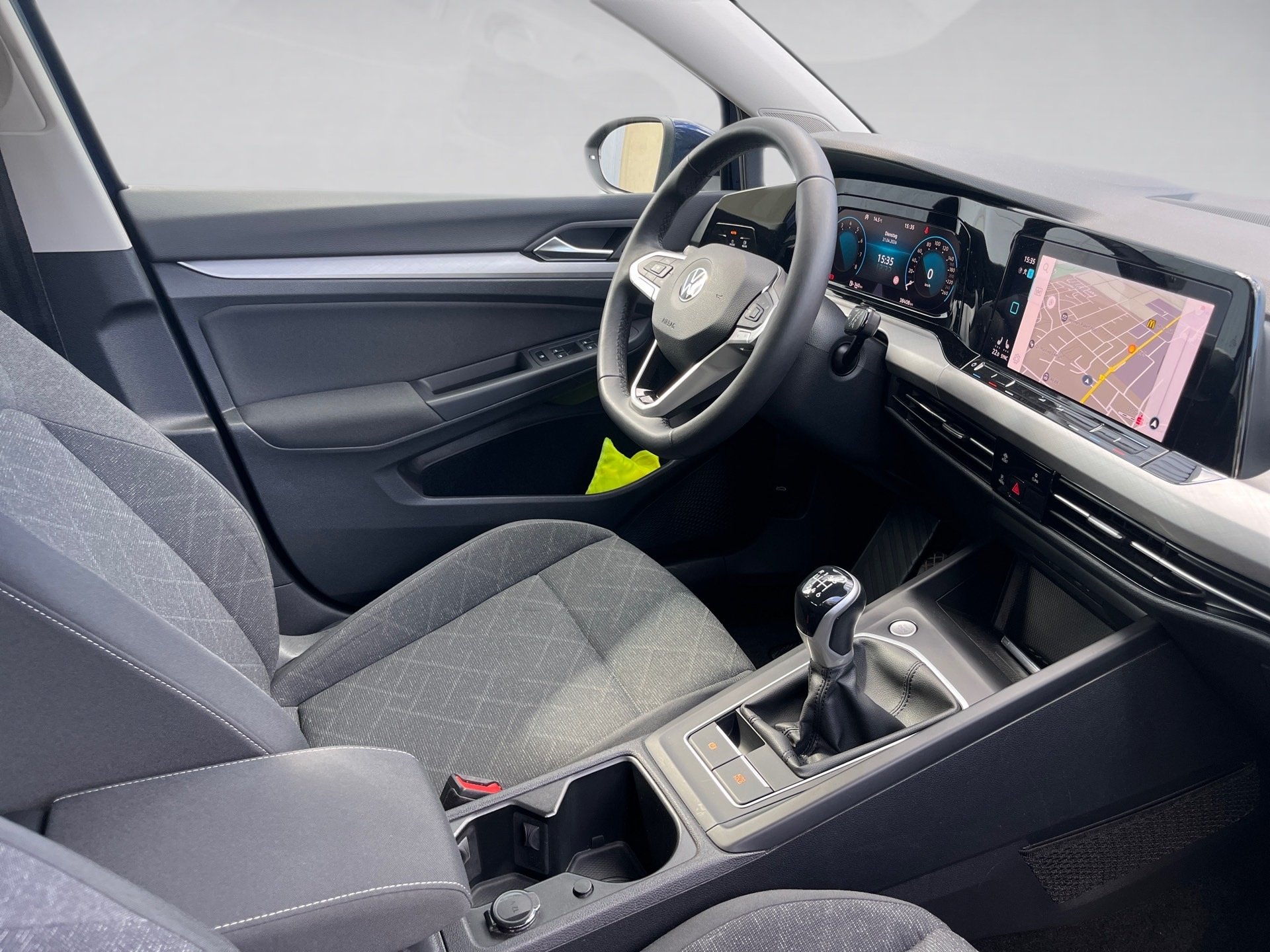 Golf LIFE TSI+ALU 16+TRAVEL ASSIST+LED+NAVI+KLIMA+BUSINESS-PAKET+APP CONNECT