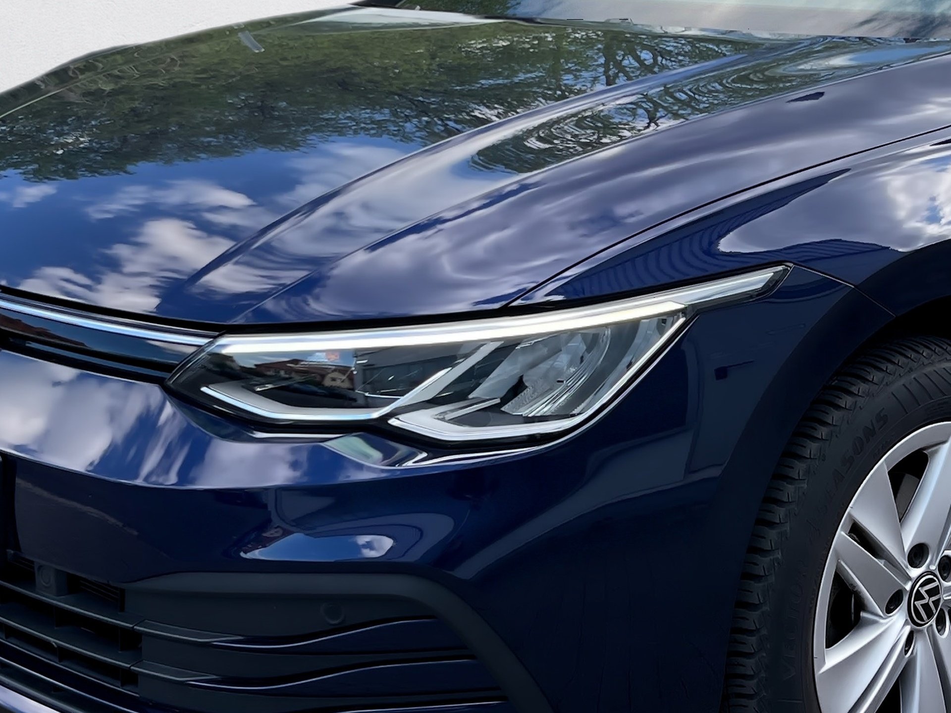 Golf LIFE TSI+ALU 16+TRAVEL ASSIST+LED+NAVI+KLIMA+BUSINESS-PAKET+APP CONNECT