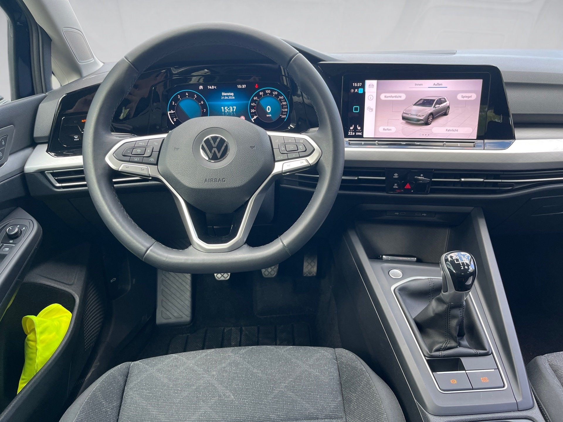 Golf LIFE TSI+ALU 16+TRAVEL ASSIST+LED+NAVI+KLIMA+BUSINESS-PAKET+APP CONNECT