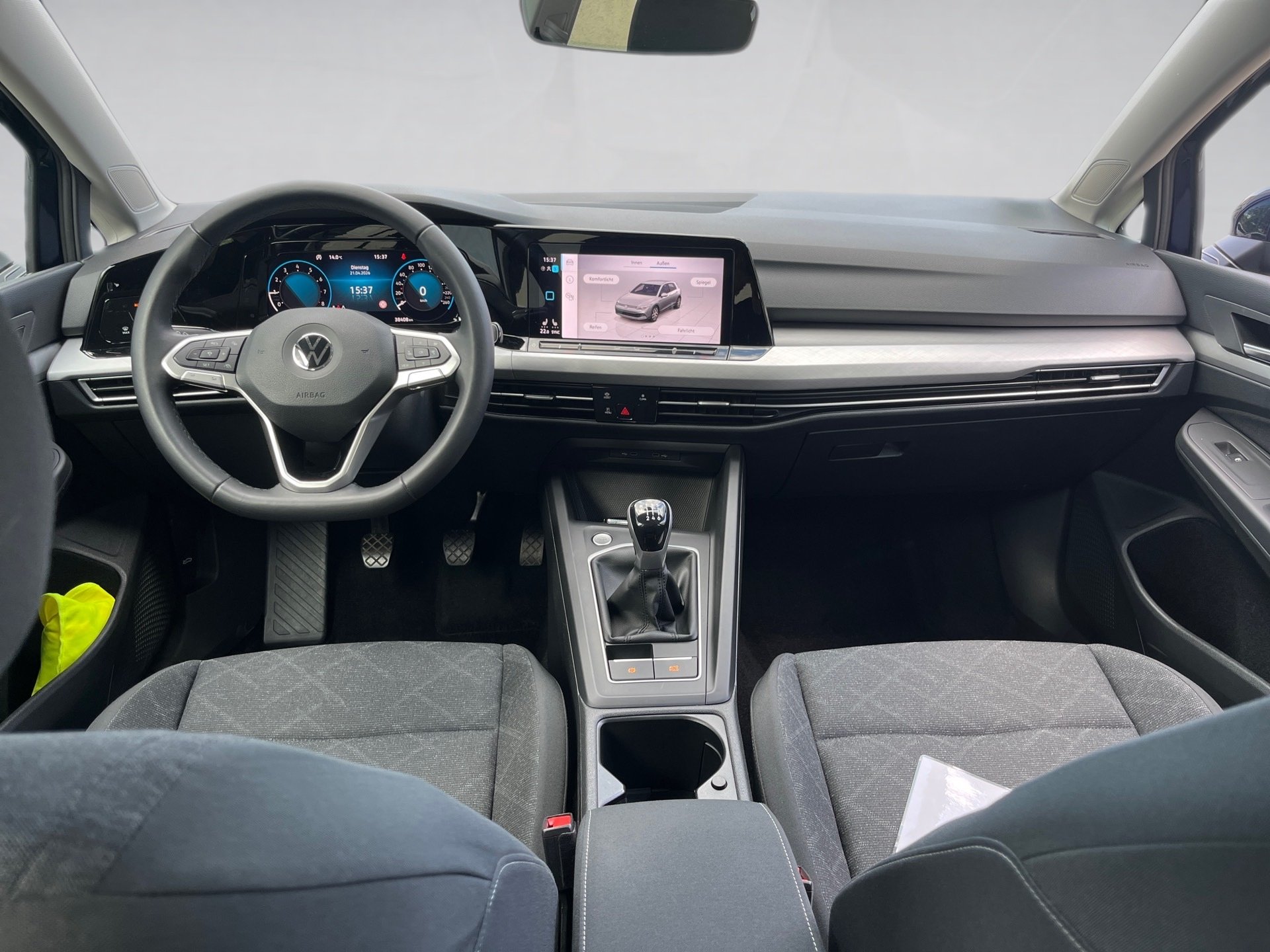 Golf LIFE TSI+ALU 16+TRAVEL ASSIST+LED+NAVI+KLIMA+BUSINESS-PAKET+APP CONNECT