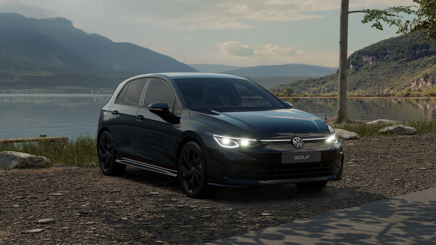 Golf VIII R-LINE eTSI DSG+ALU 18+REAR VIEW+APP CONNECT+IQ.LIGHT+TRAVEL ASSIST+ACC