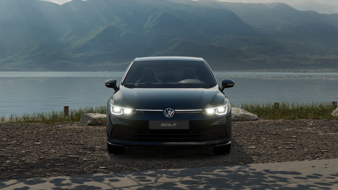 Golf VIII R-LINE eTSI DSG+ALU 18+REAR VIEW+APP CONNECT+IQ.LIGHT+TRAVEL ASSIST+ACC