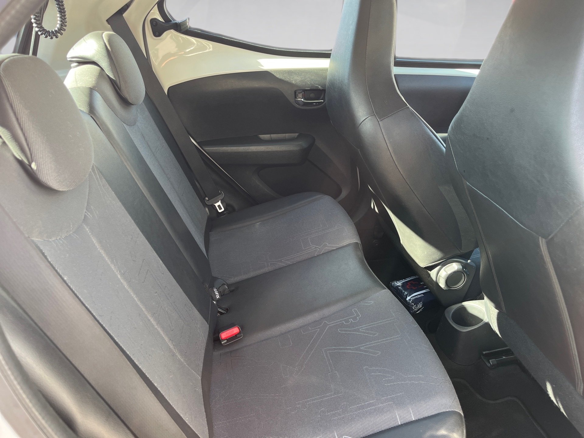 Aygo RÜCKFAHRKAMERA+FALTDACH+BLUETOOTH+KLIMA+X-BUSINESS-PAKET+SITZHEIZUNG