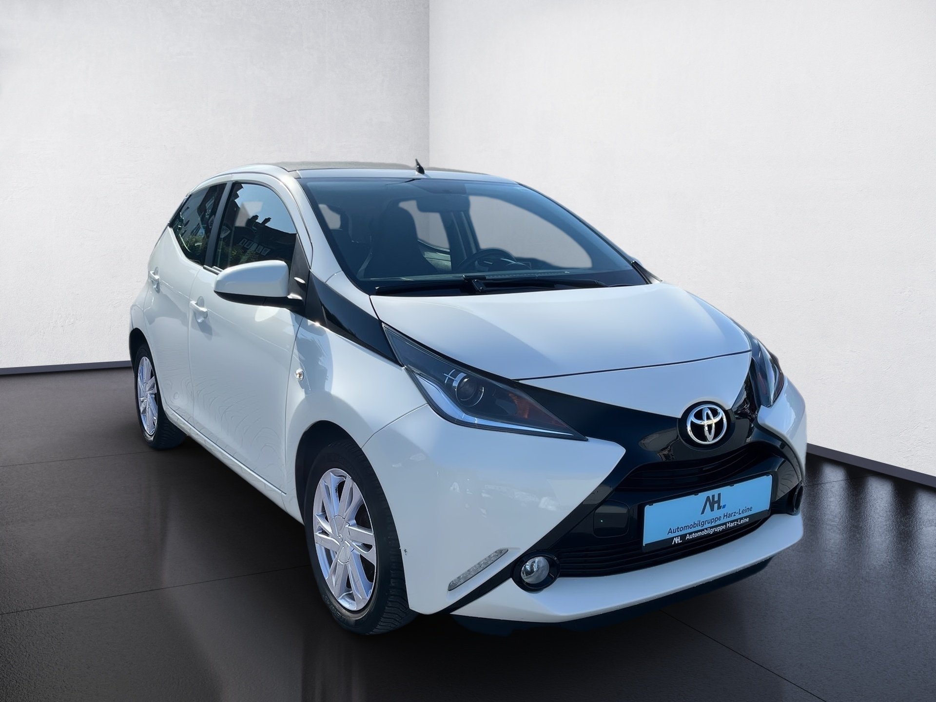 Aygo RÜCKFAHRKAMERA+FALTDACH+BLUETOOTH+KLIMA+X-BUSINESS-PAKET+SITZHEIZUNG