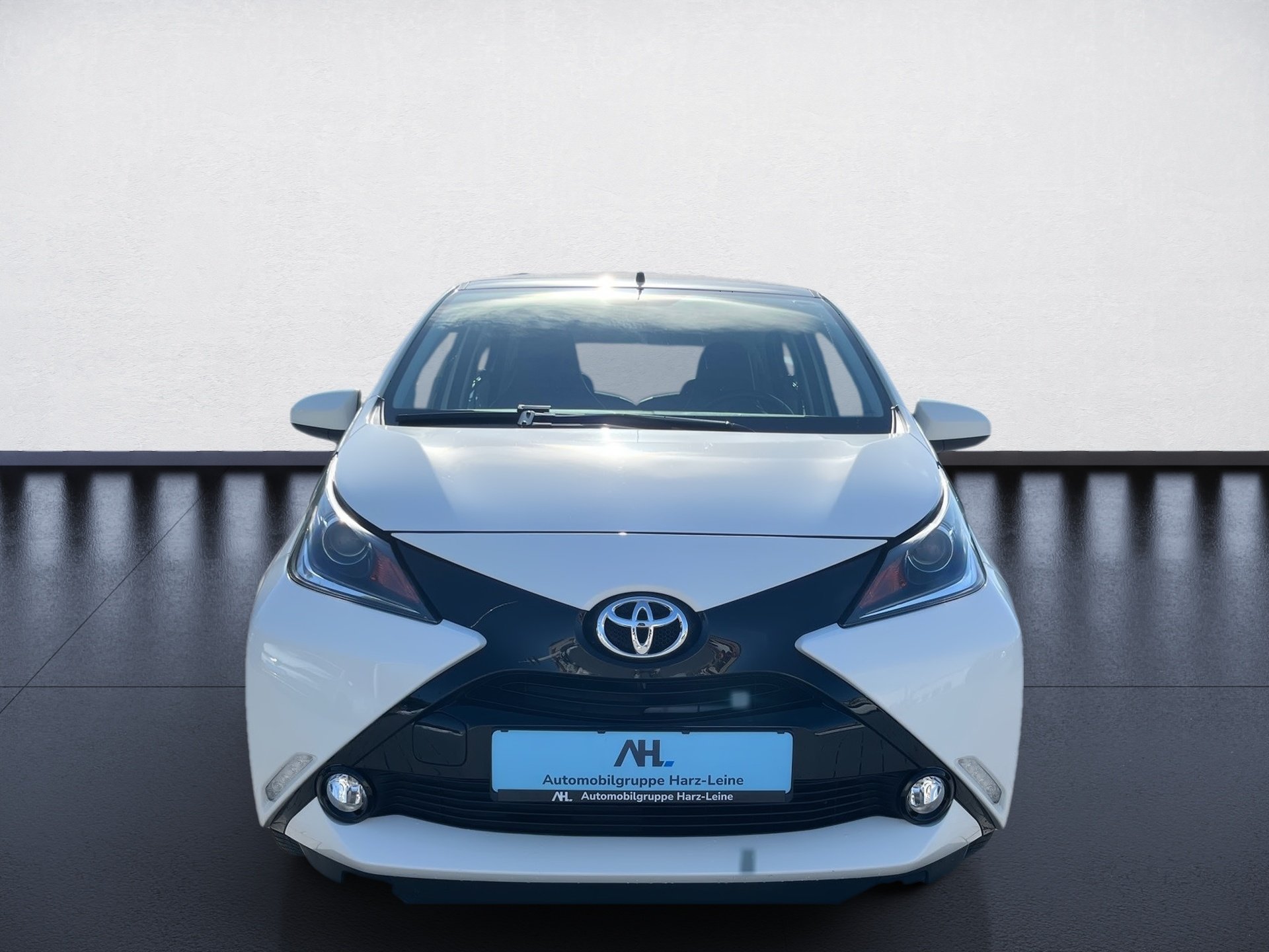 Aygo RÜCKFAHRKAMERA+FALTDACH+BLUETOOTH+KLIMA+X-BUSINESS-PAKET+SITZHEIZUNG