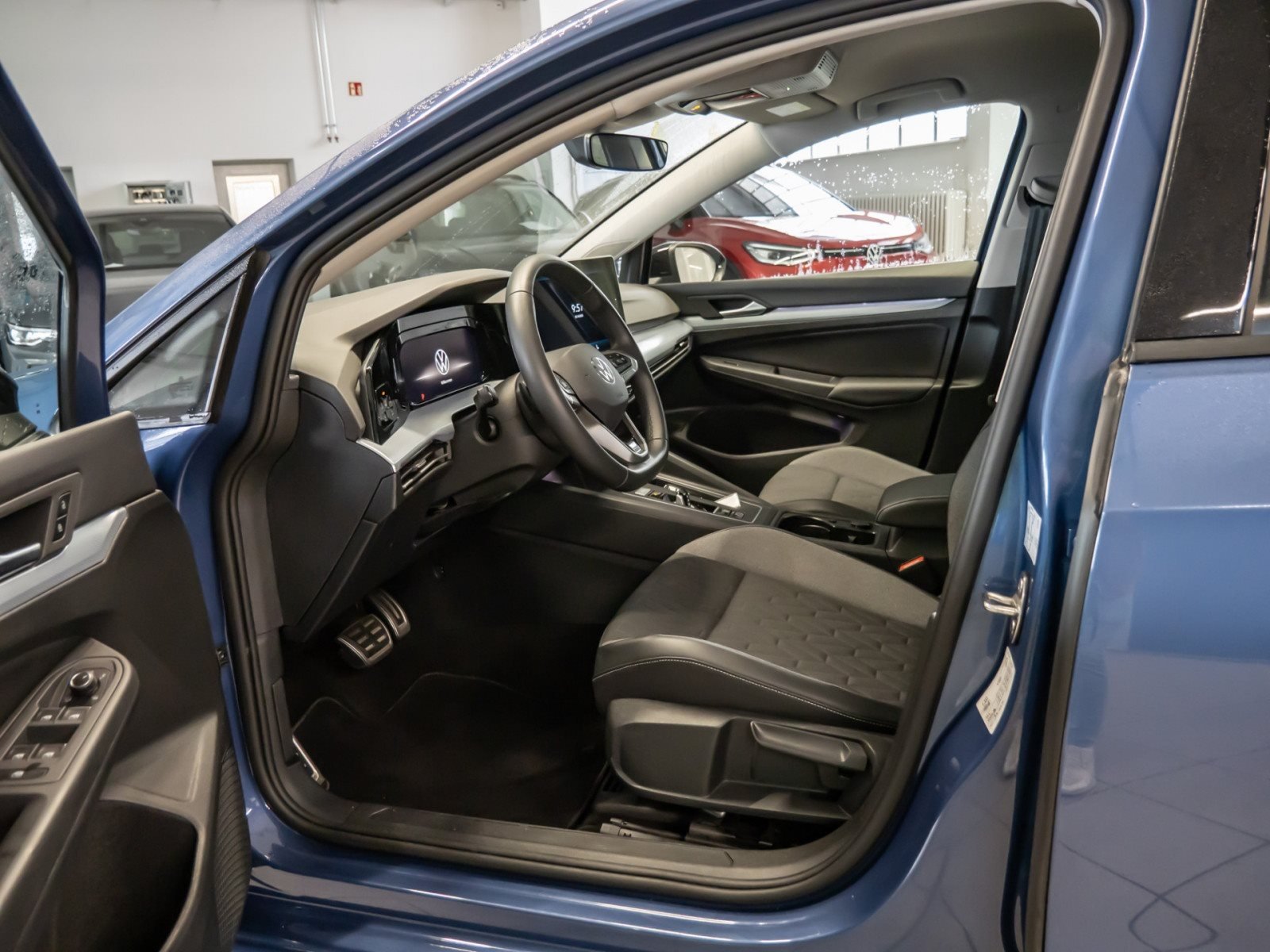 Golf VIII GOAL eTSI DSG+ALU 16+LED-MATRIX+RÜCKFAHRKAMERA+SPORTFAHRWERK+TRAVEL ASSI